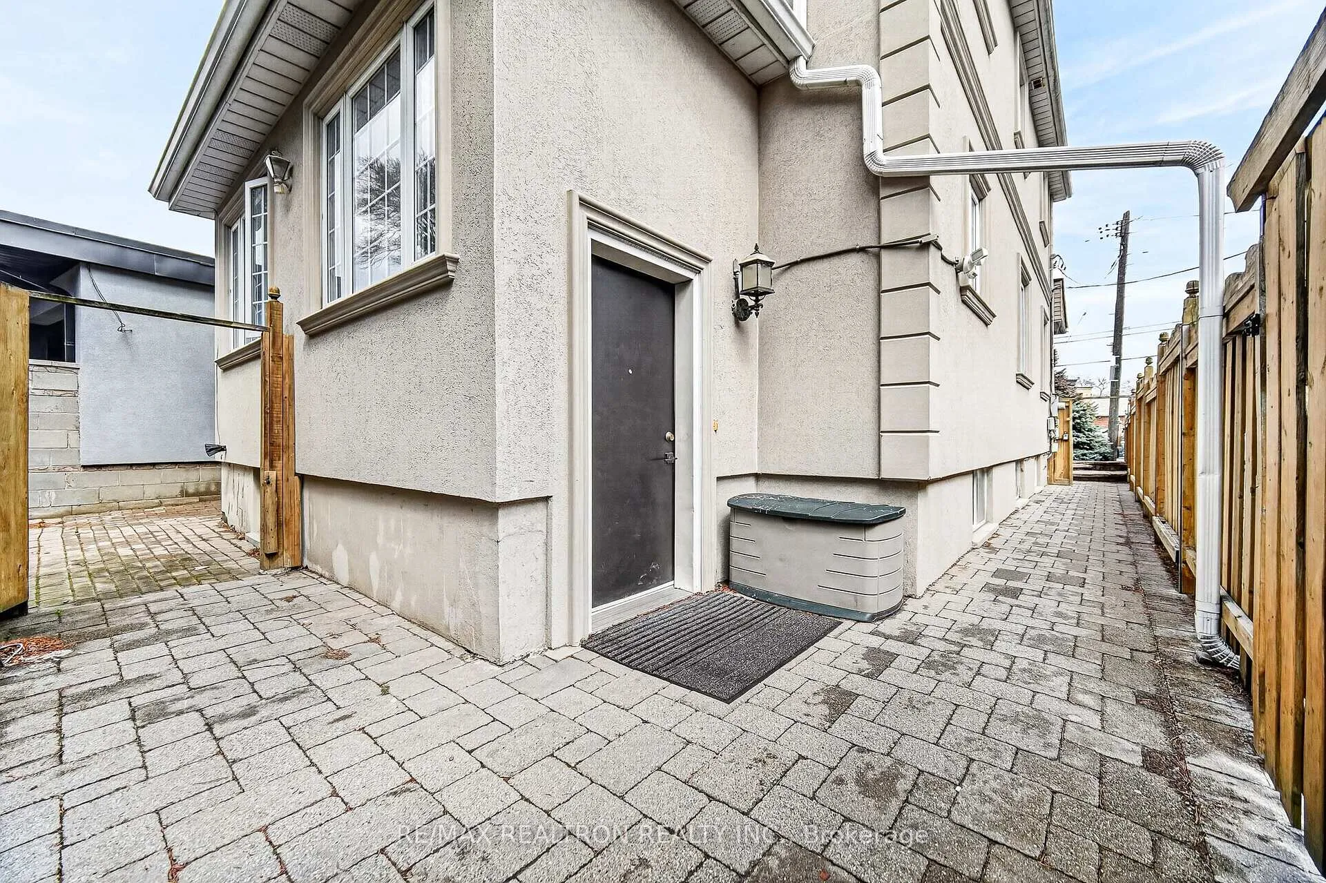 Photo 23 of Unit R2, 454 Donlands Avenue, Toronto, East York — HOMEH