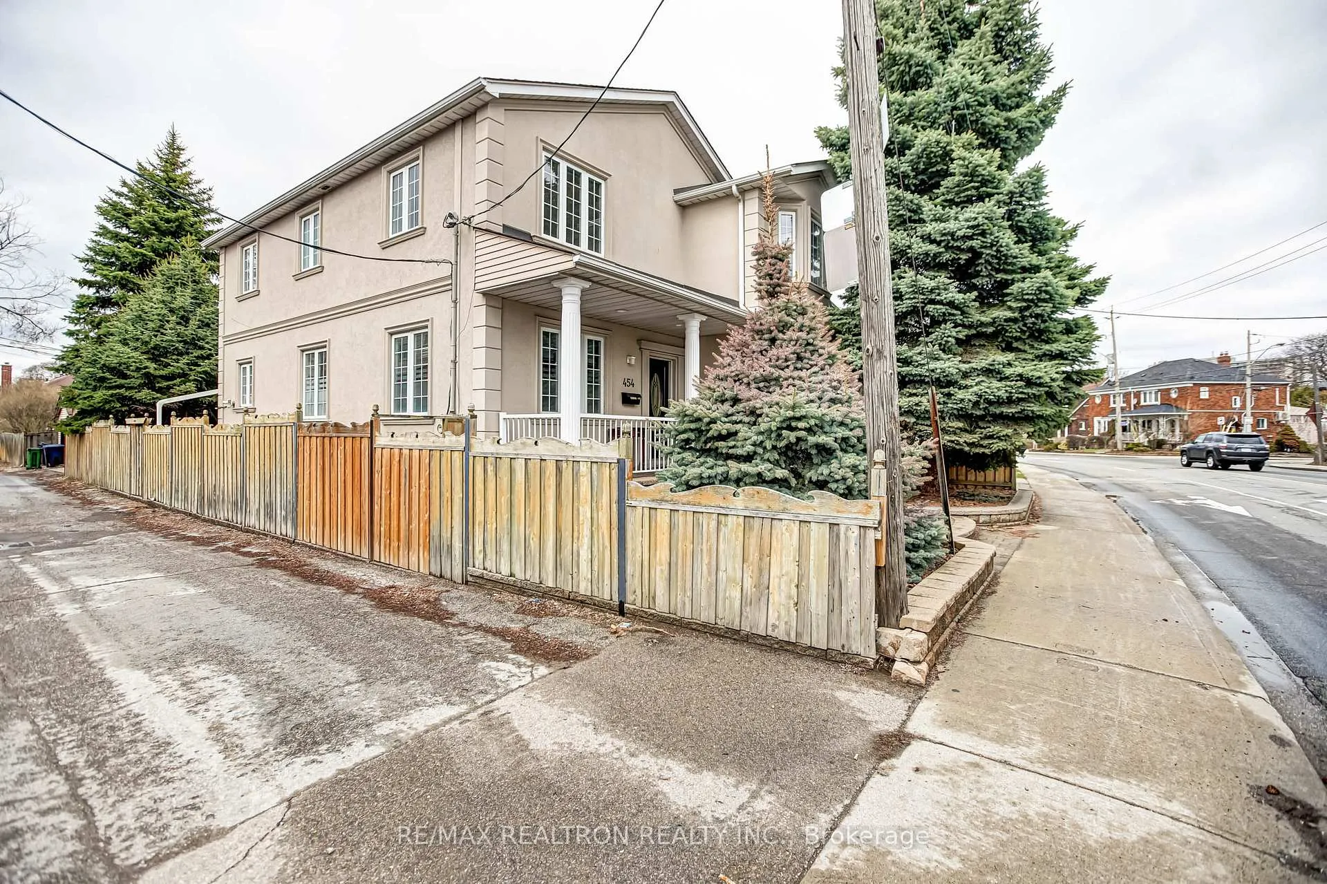 Photo 29 of Unit R2, 454 Donlands Avenue, Toronto, East York — HOMEH