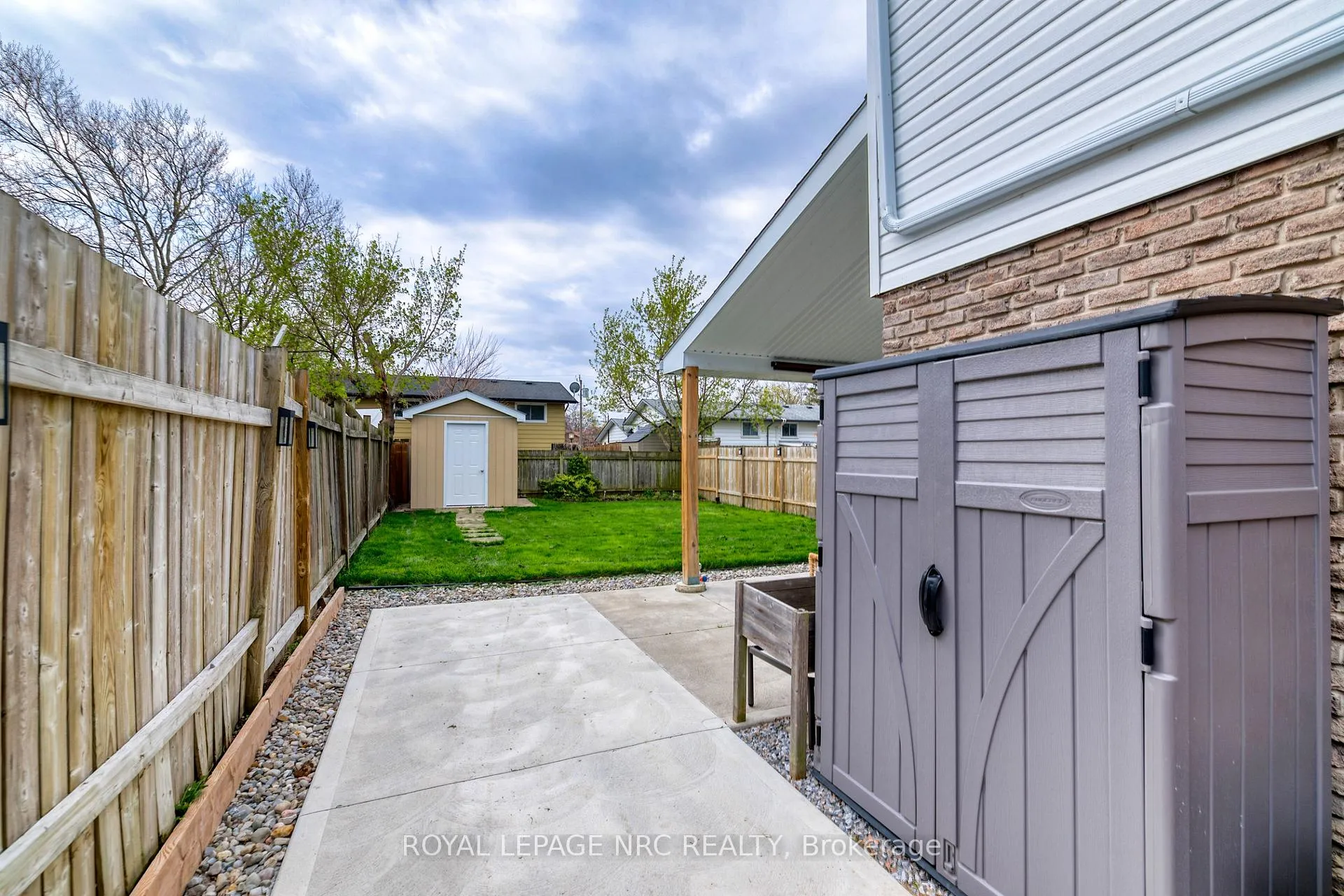 Photo 18 of 32 Dianne Drive, St. Catharines, Secord Woods — HOMEH