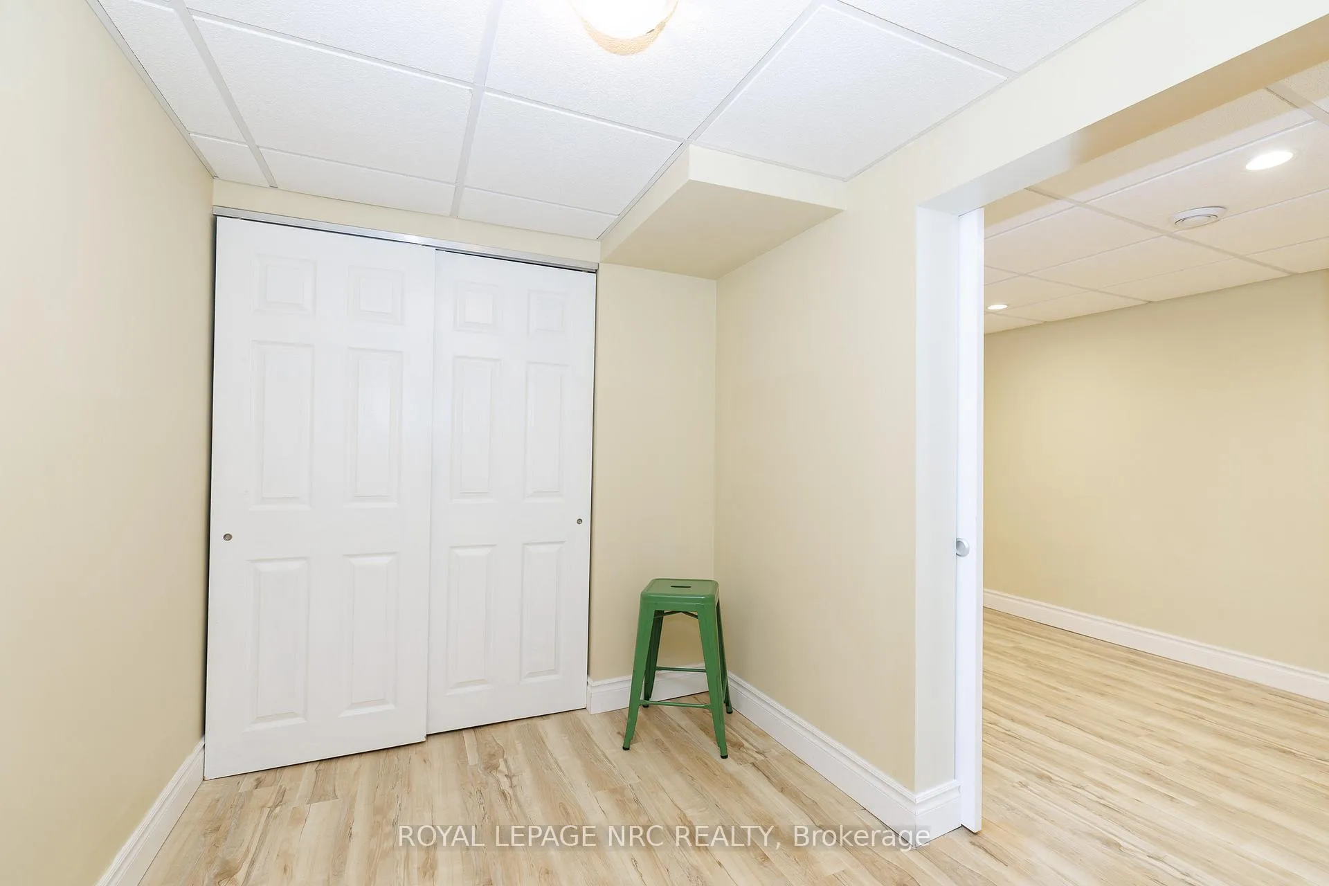 Photo 31 of 32 Dianne Drive, St. Catharines, Secord Woods — HOMEH
