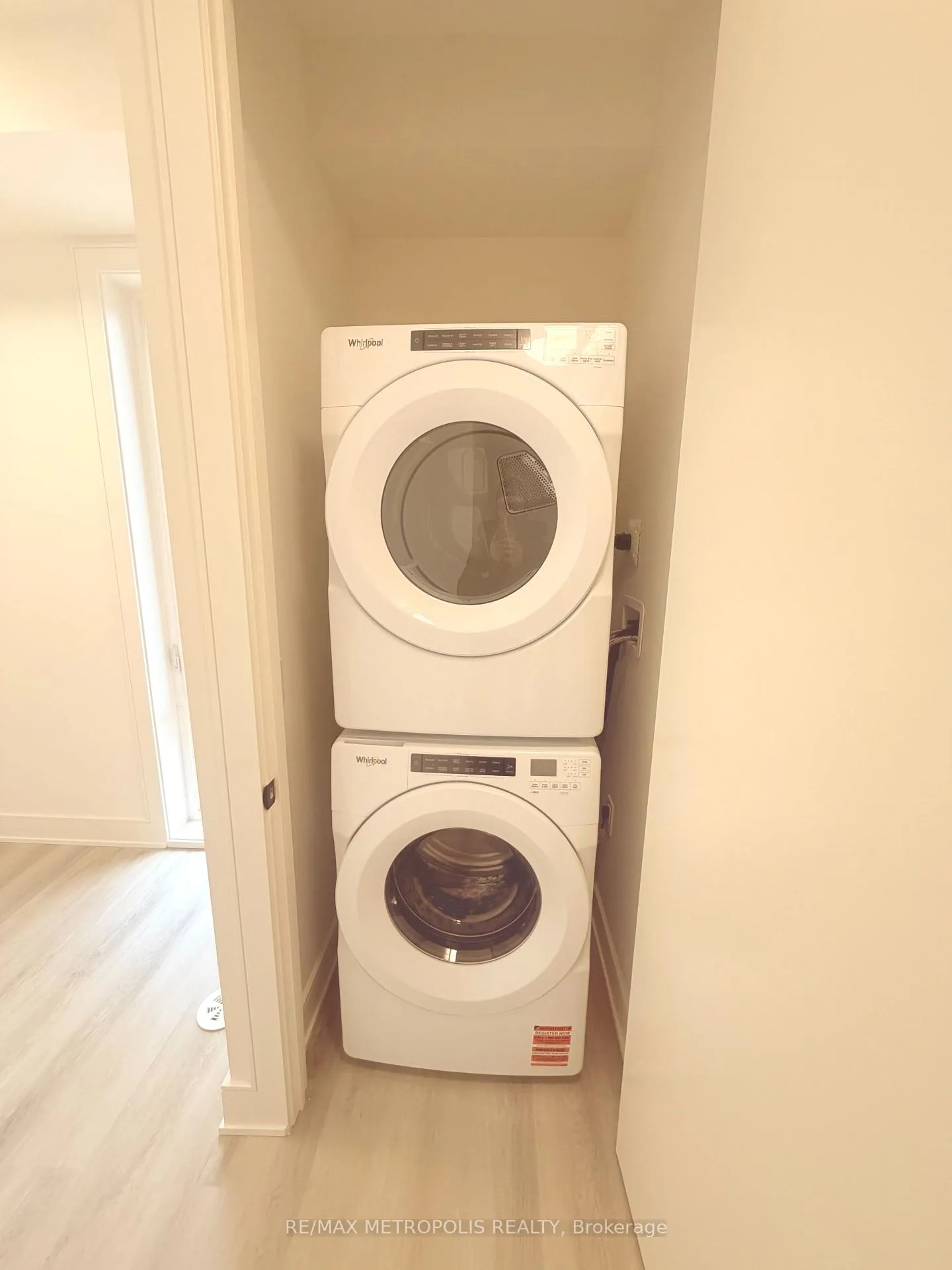 Photo 8 of 68 Everett Common, St. Catharines, Oakdale — HOMEH