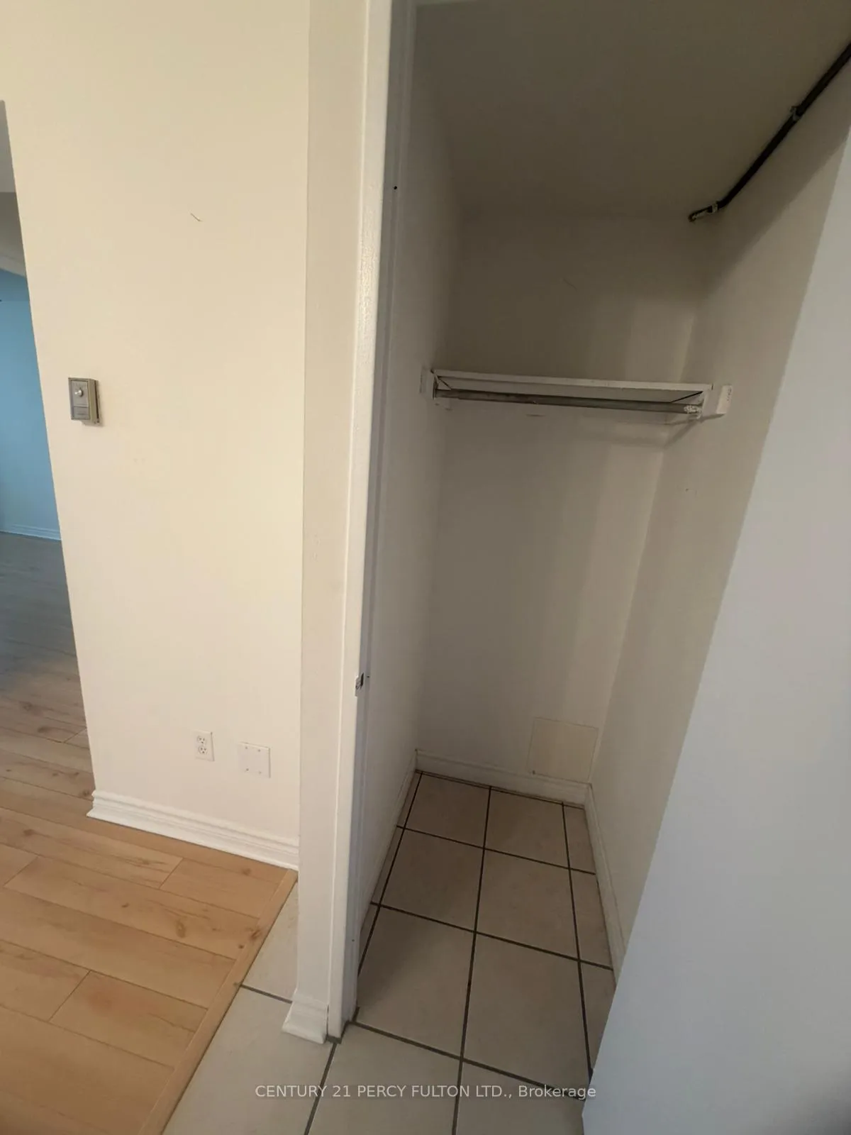 Photo 6 of Unit 1205, 150 Charlton Avenue, Hamilton, Corktown — HOMEH