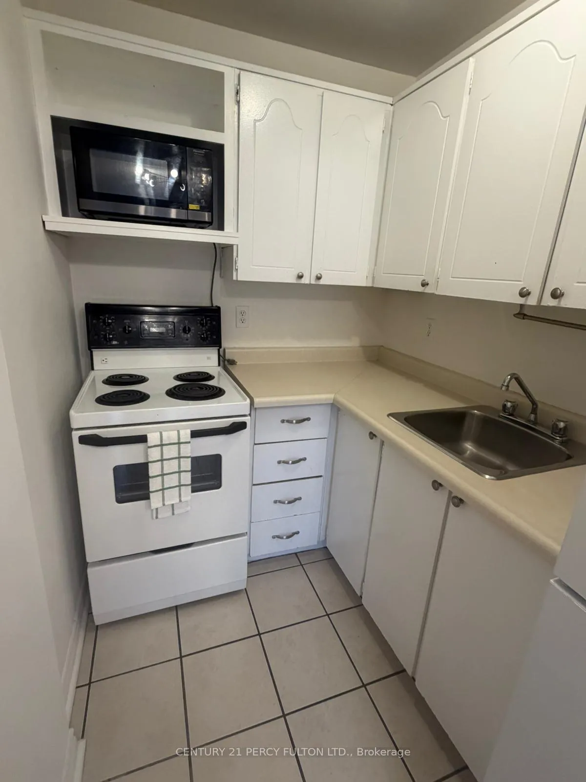 Photo 8 of Unit 1205, 150 Charlton Avenue, Hamilton, Corktown — HOMEH