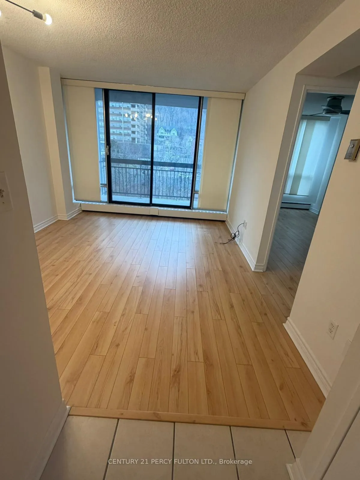 Photo 11 of Unit 1205, 150 Charlton Avenue, Hamilton, Corktown — HOMEH