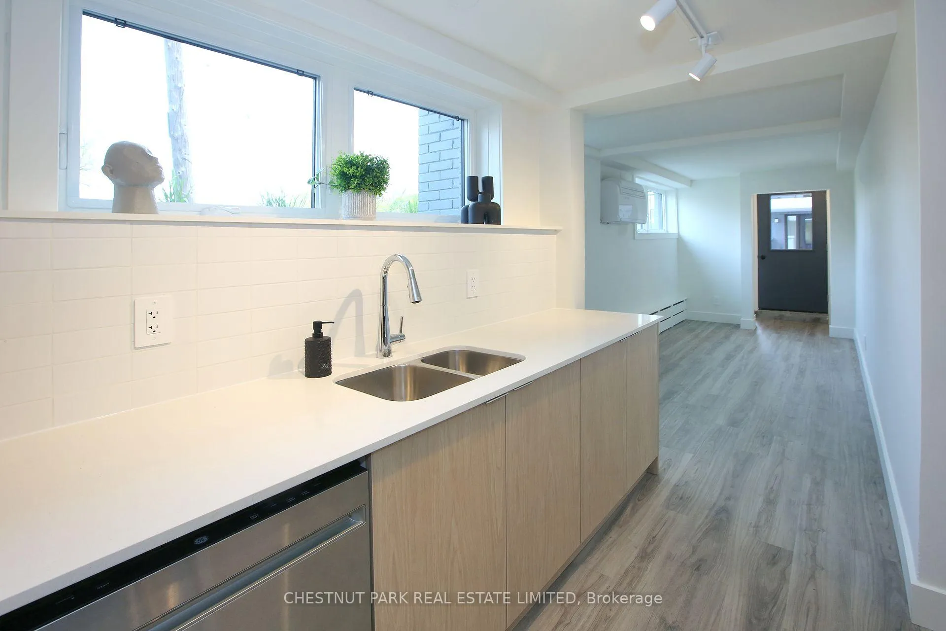 Photo 14 of Unit 1, 1450 Avenue Road, Toronto, Bedford Park-Nortown — HOMEH