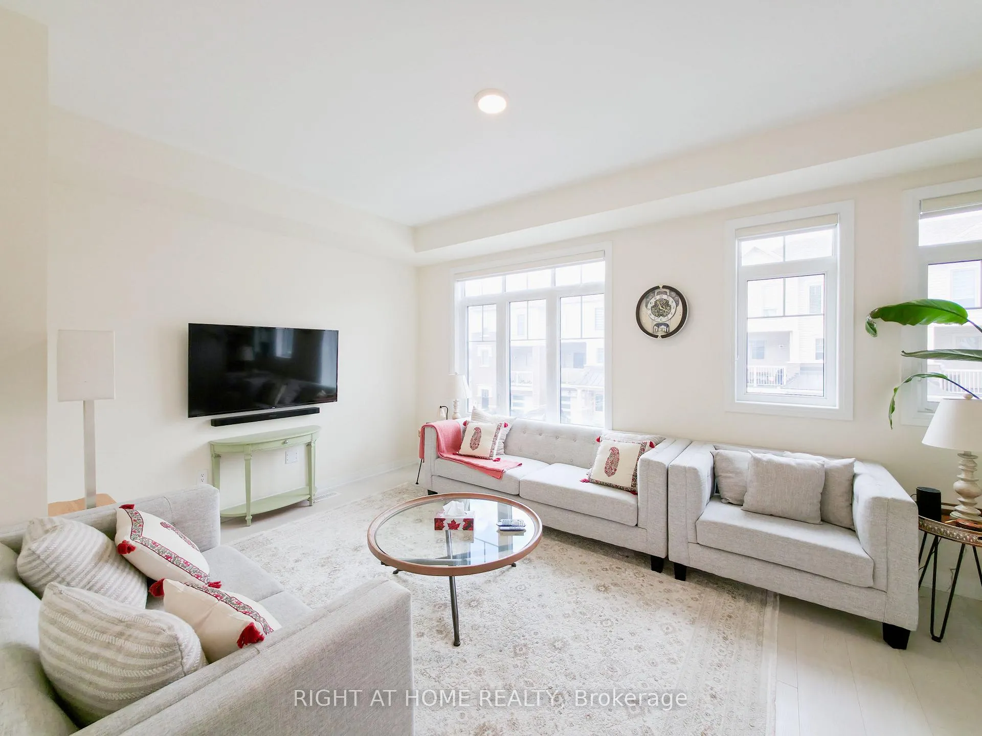 Photo 16 of 15 Ambereen Place, Clarington, Bowmanville — HOMEH