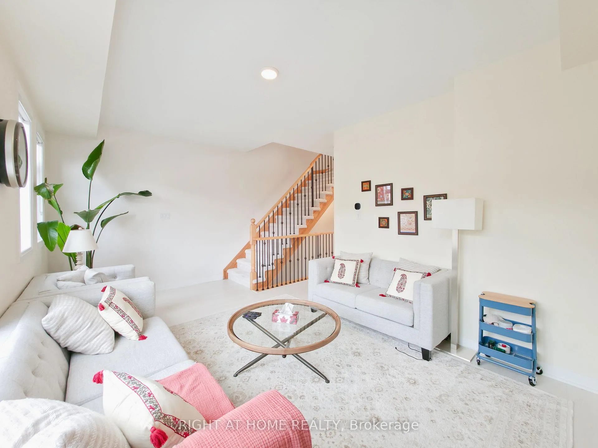 Photo 18 of 15 Ambereen Place, Clarington, Bowmanville — HOMEH