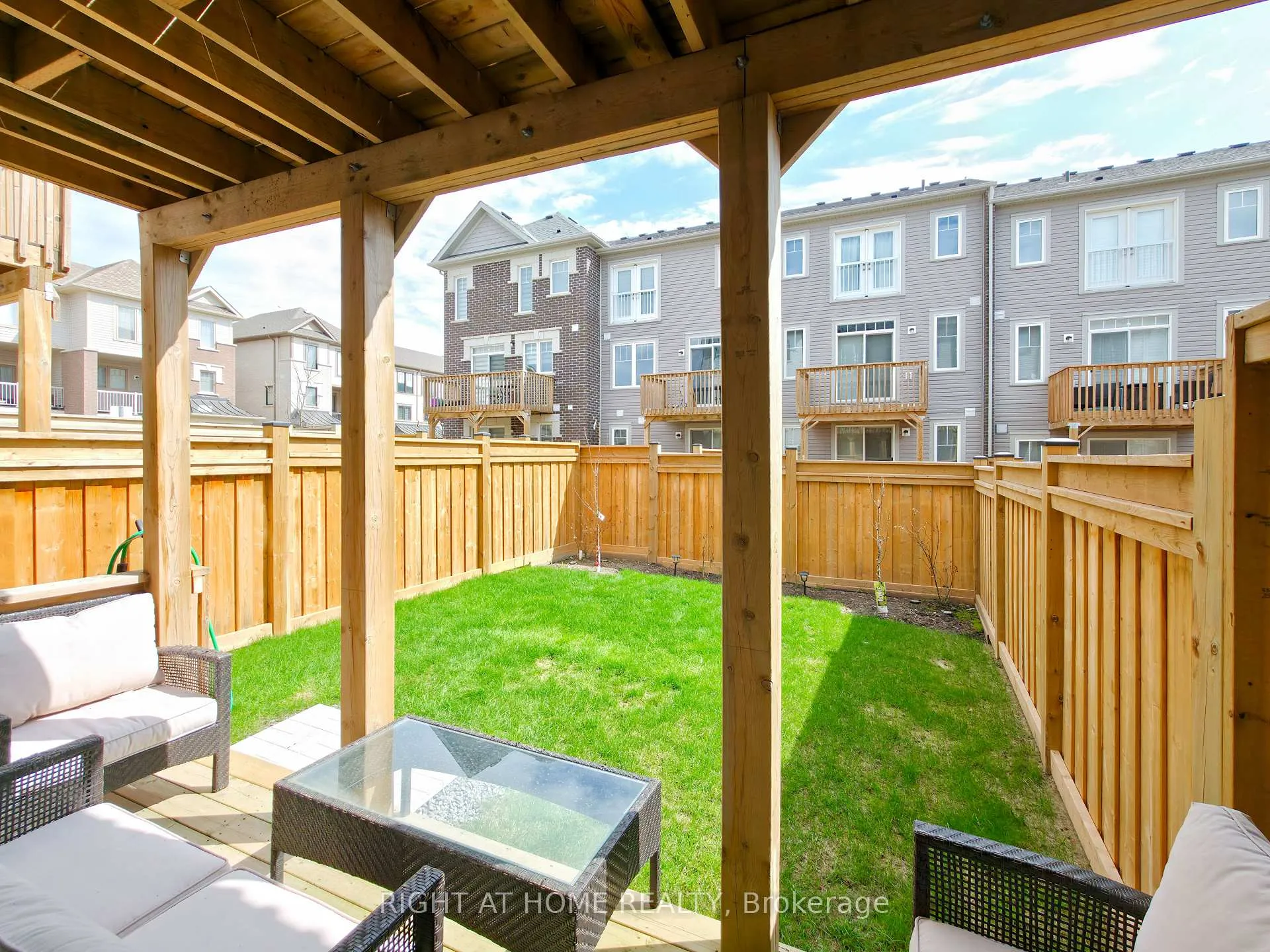 Photo 33 of 15 Ambereen Place, Clarington, Bowmanville — HOMEH