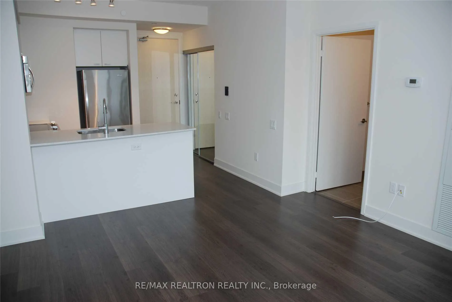 Photo 7 of Unit 2303, 30 Roehampton Avenue, Toronto, Mount Pleasant West — HOMEH