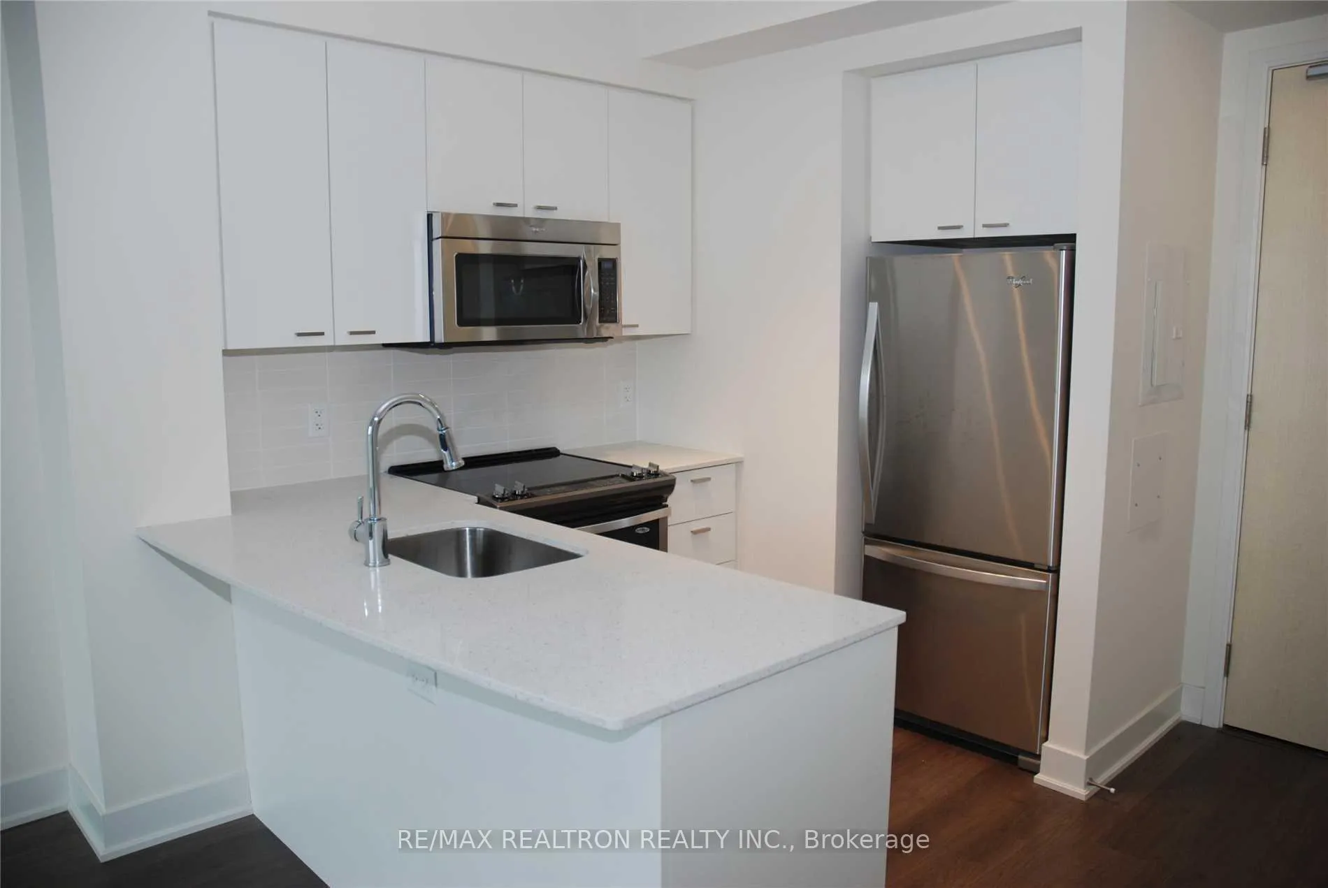 Photo 8 of Unit 2303, 30 Roehampton Avenue, Toronto, Mount Pleasant West — HOMEH