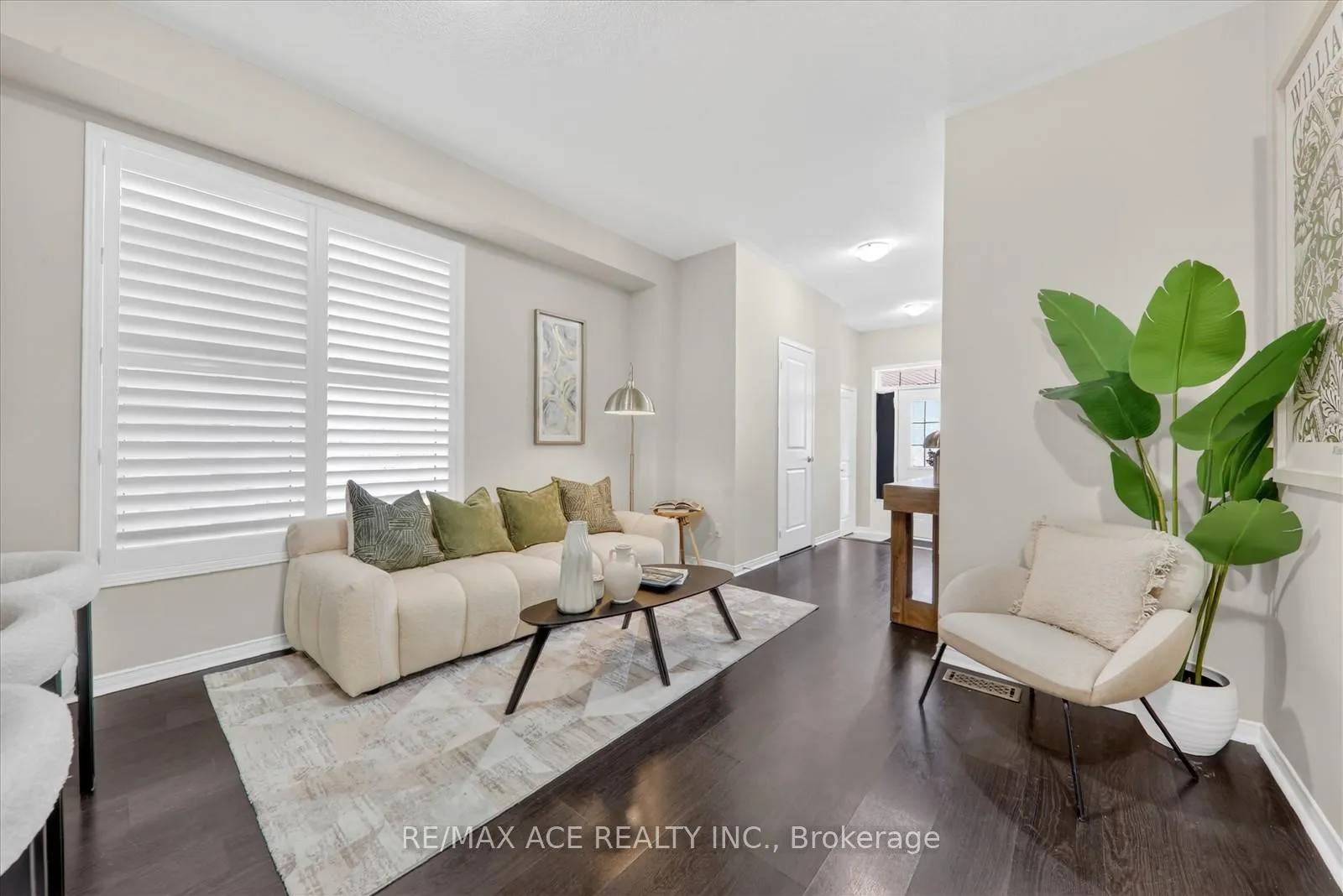 Photo 8 of 1034 Byron Street N, Whitby, Williamsburg — HOMEH