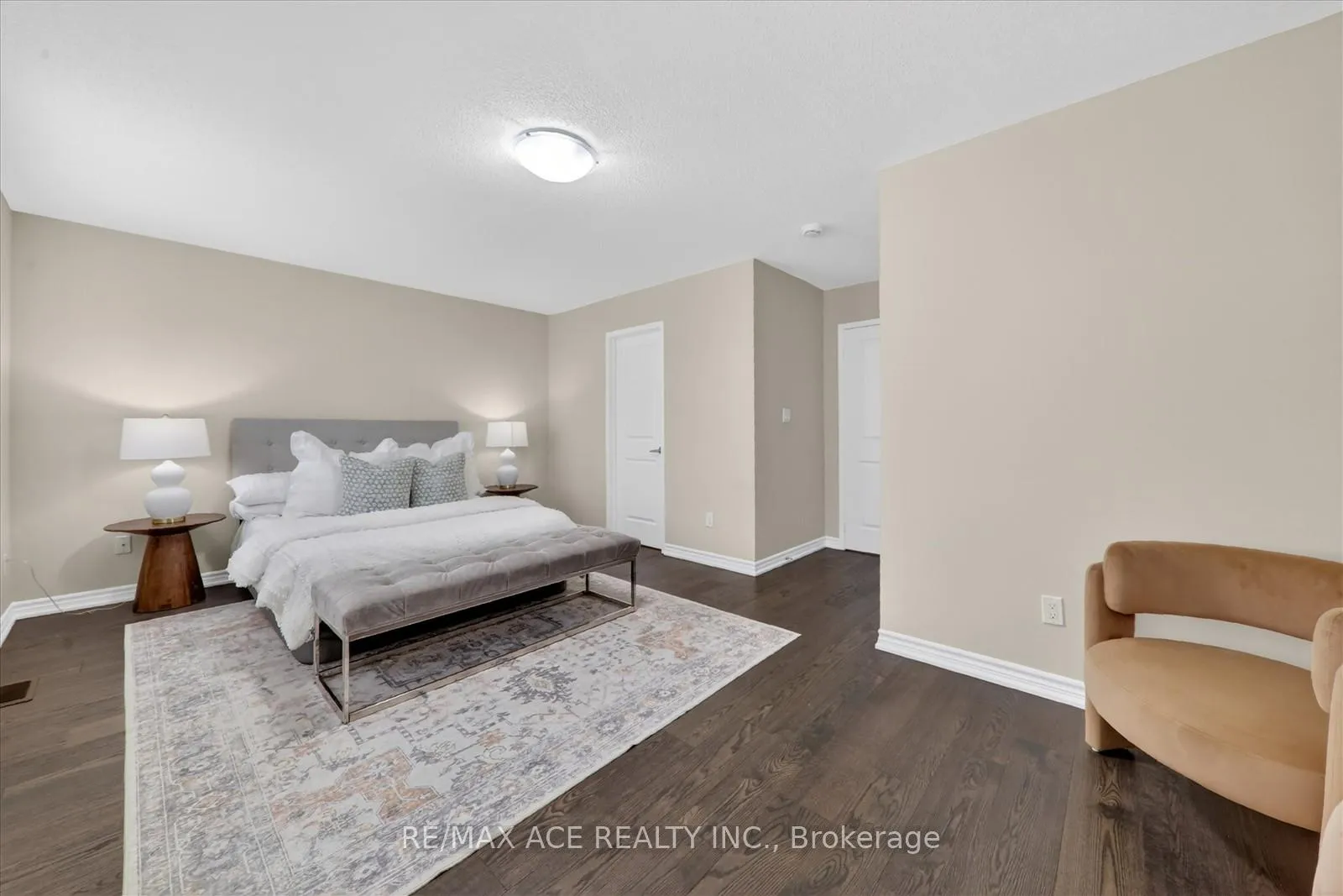 Photo 25 of 1034 Byron Street N, Whitby, Williamsburg — HOMEH