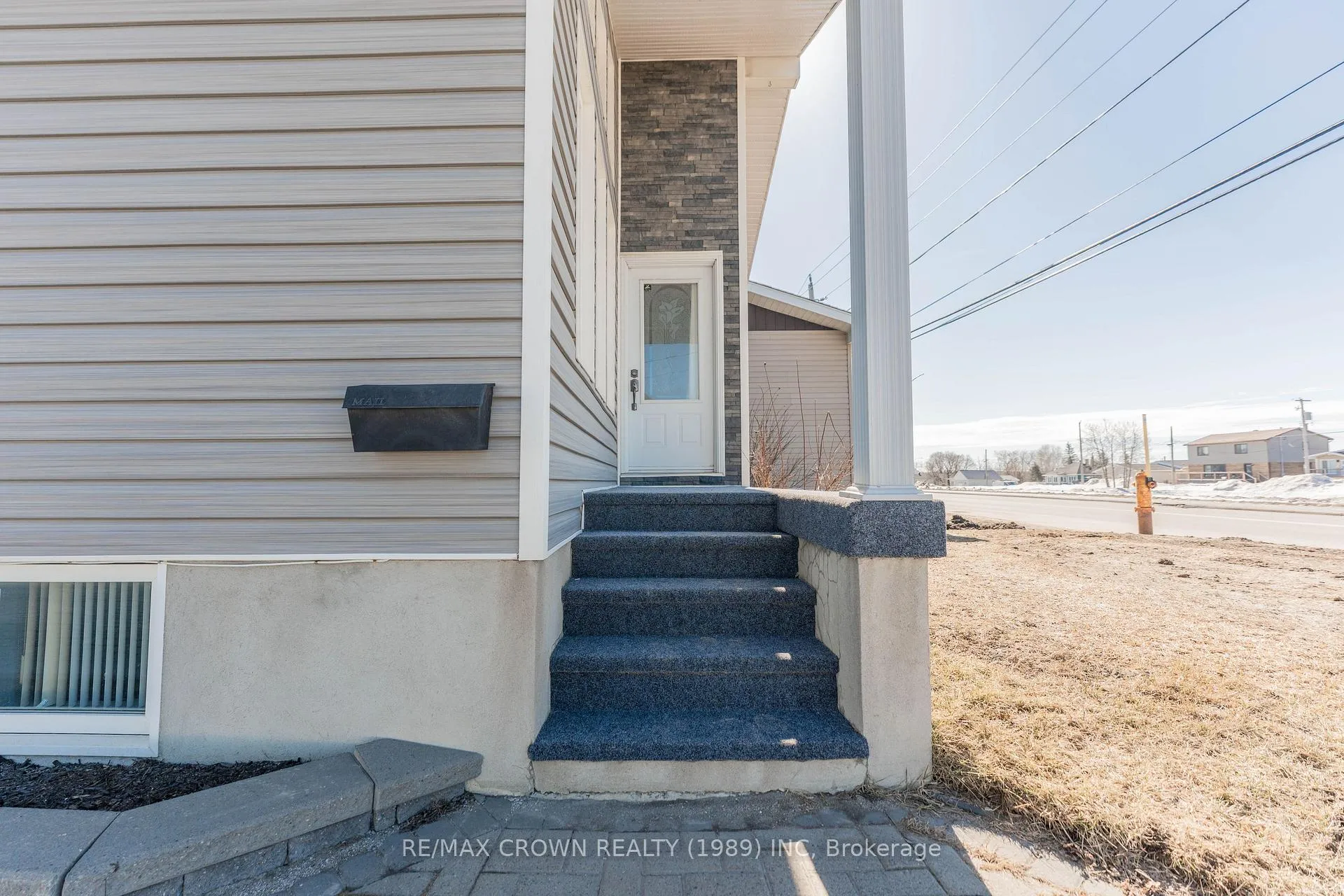 Photo 3 of 120 Government Road, Kapuskasing — HOMEH