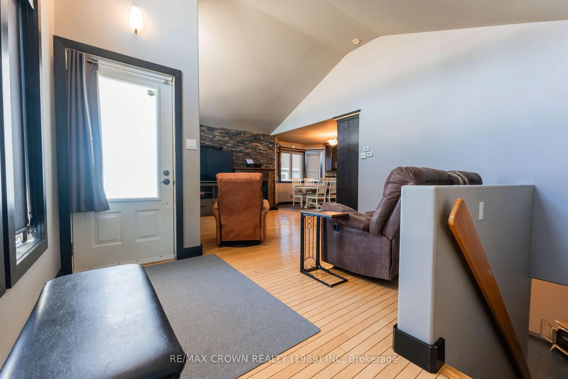 Photo 4 of 120 Government Road, Kapuskasing — HOMEH