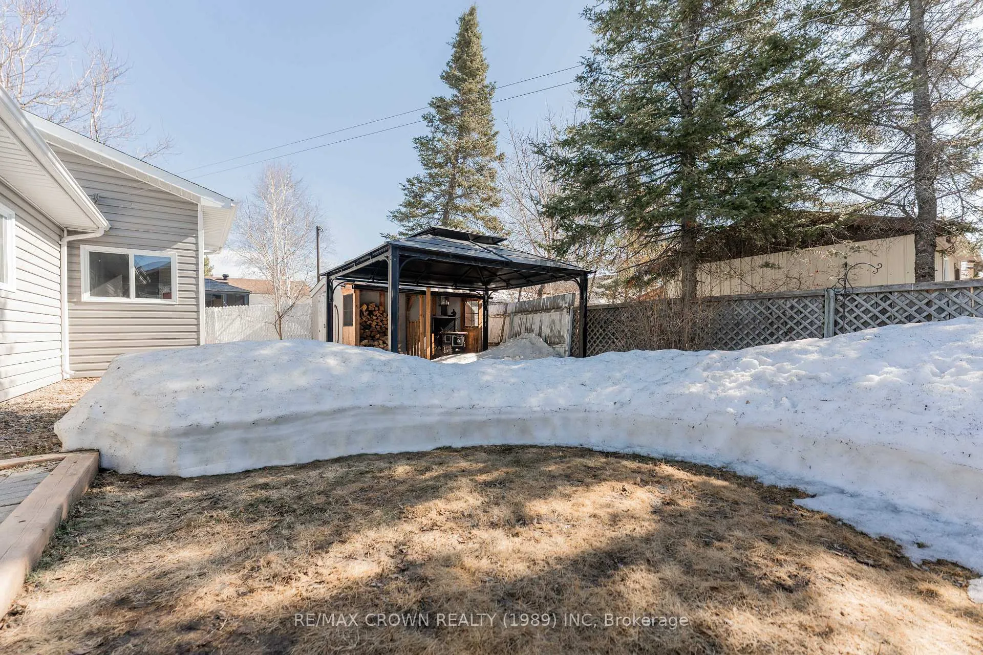 Photo 42 of 120 Government Road, Kapuskasing — HOMEH