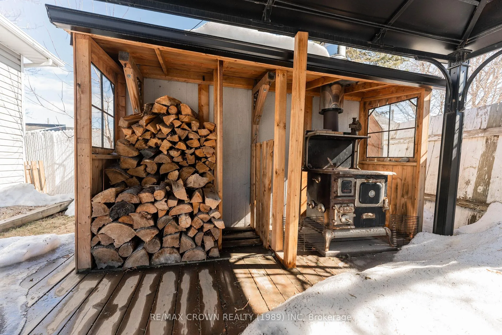 Photo 43 of 120 Government Road, Kapuskasing — HOMEH