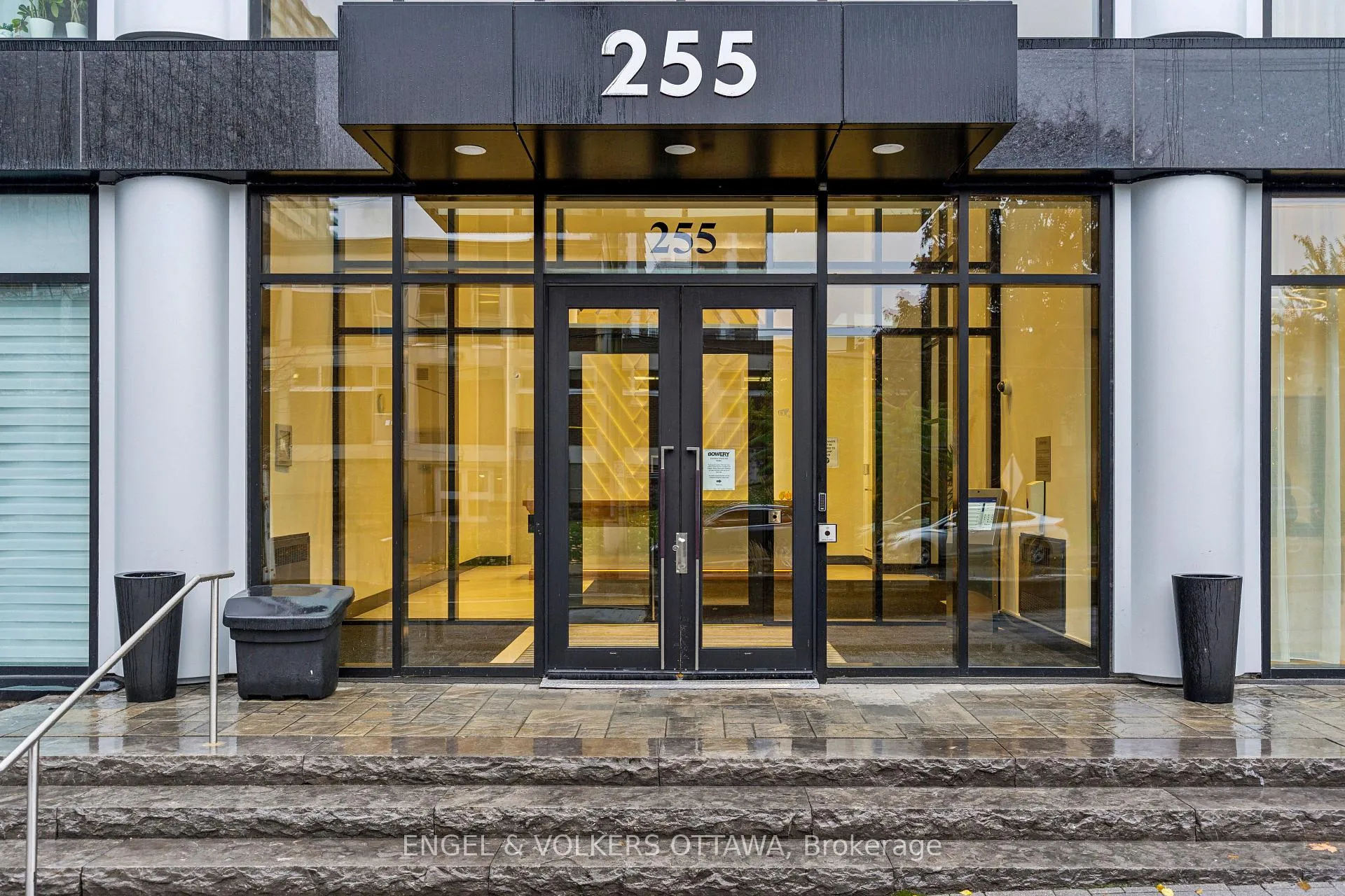 Photo 1 of Unit 302, 255 Bay Street, Ottawa, Ottawa Centre — HOMEH