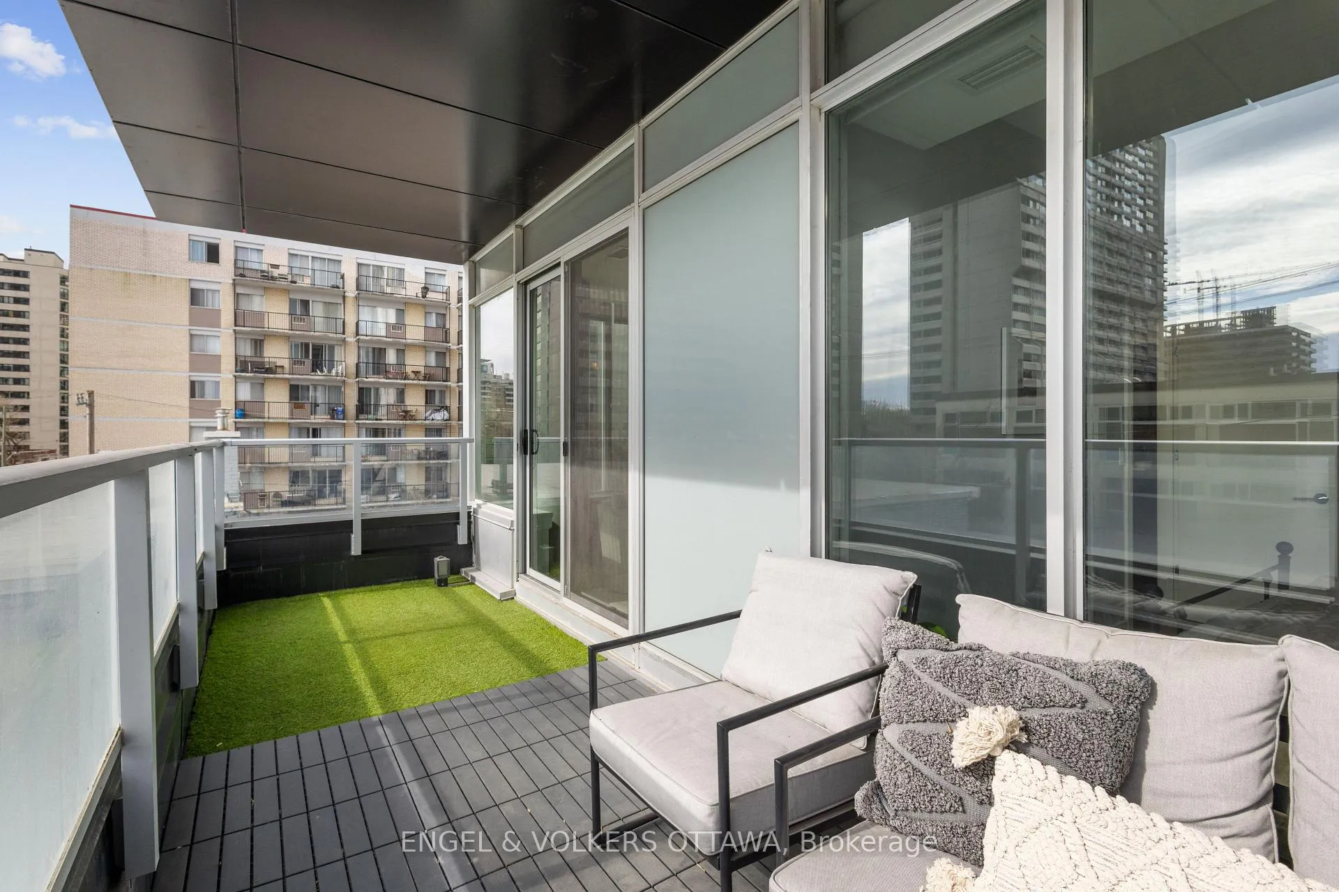 Photo 38 of Unit 302, 255 Bay Street, Ottawa, Ottawa Centre — HOMEH