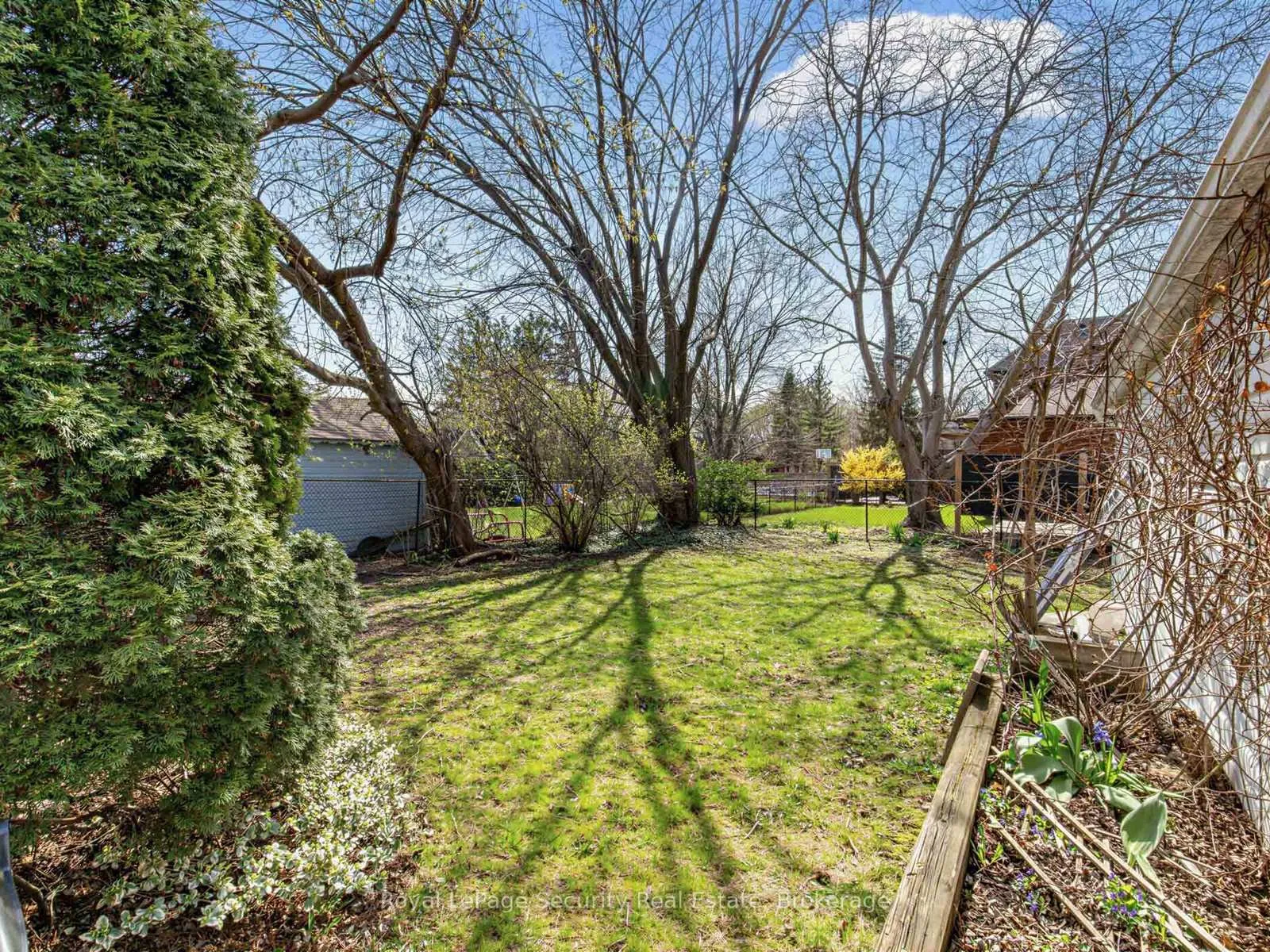 Photo 13 of 50 Wilmar Road, Etobicoke, Islington-City Centre West — HOMEH