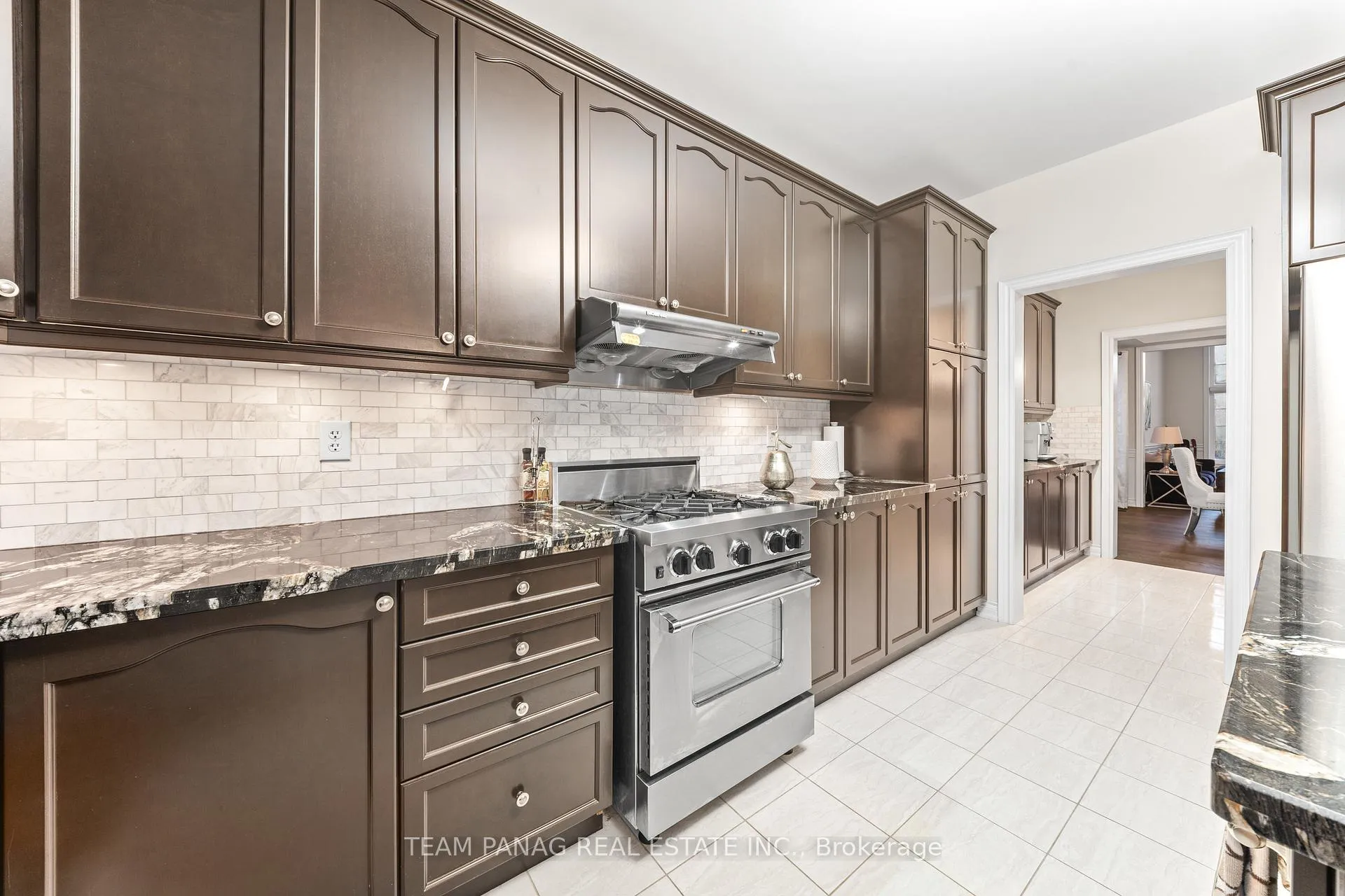 Photo 12 of 39 Dalmeny Drive, Brampton, Credit Valley — HOMEH