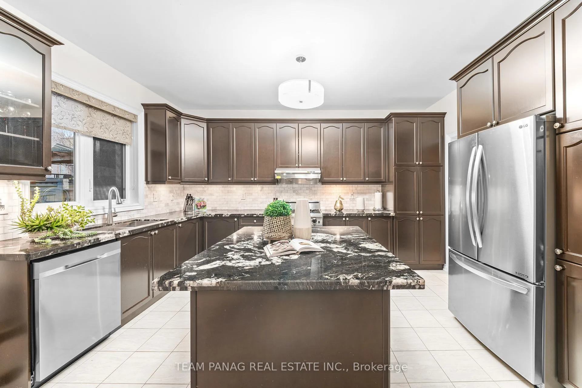 Photo 15 of 39 Dalmeny Drive, Brampton, Credit Valley — HOMEH