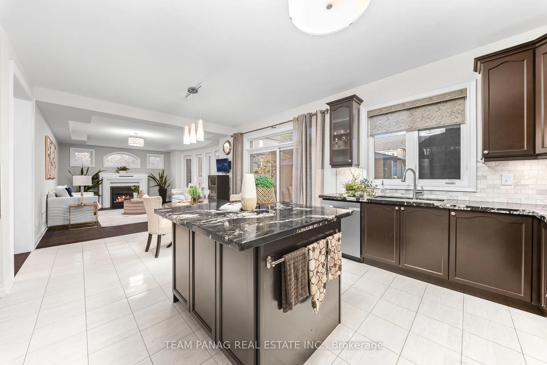 Photo 16 of 39 Dalmeny Drive, Brampton, Credit Valley — HOMEH