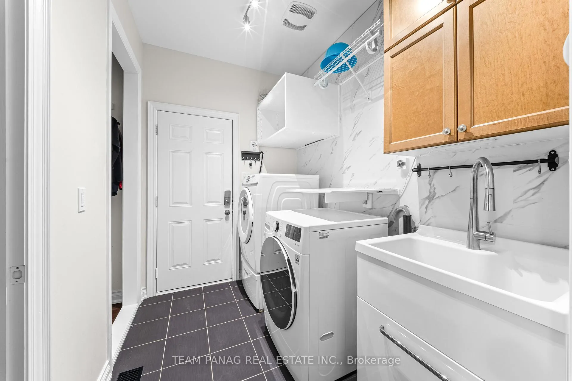 Photo 23 of 39 Dalmeny Drive, Brampton, Credit Valley — HOMEH