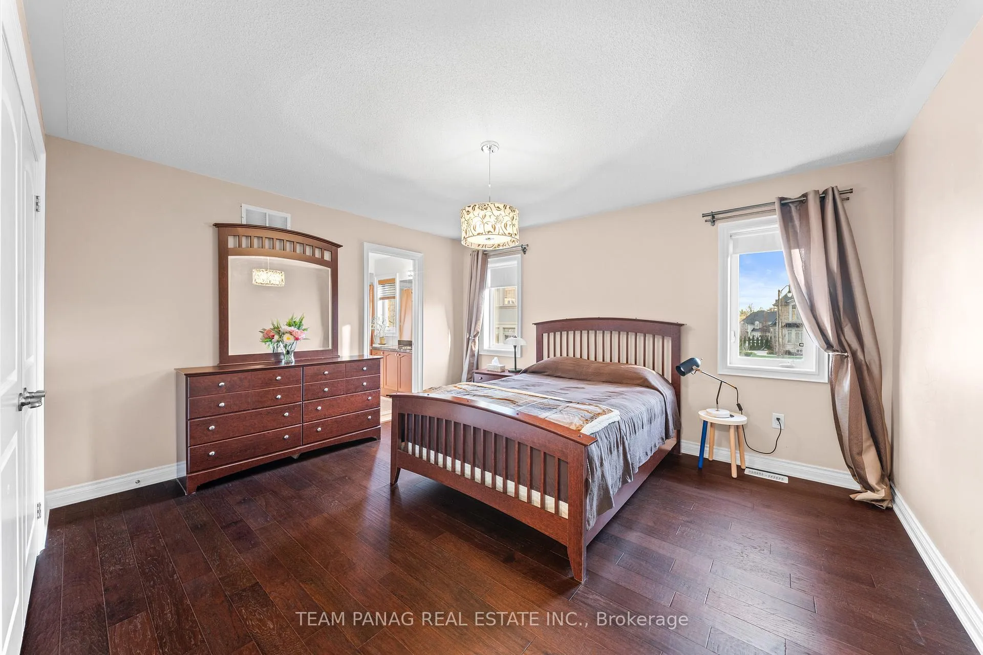 Photo 31 of 39 Dalmeny Drive, Brampton, Credit Valley — HOMEH