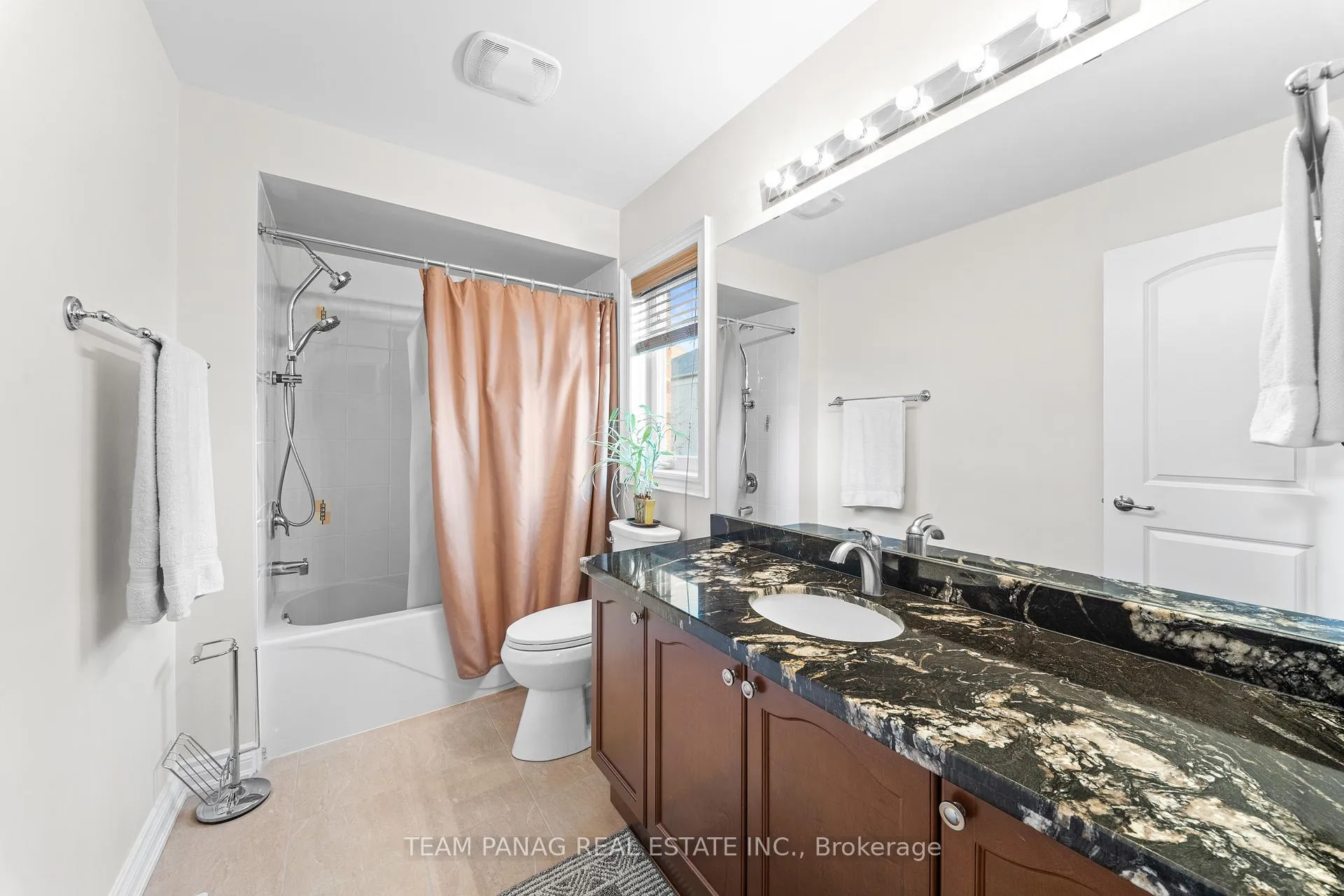 Photo 33 of 39 Dalmeny Drive, Brampton, Credit Valley — HOMEH