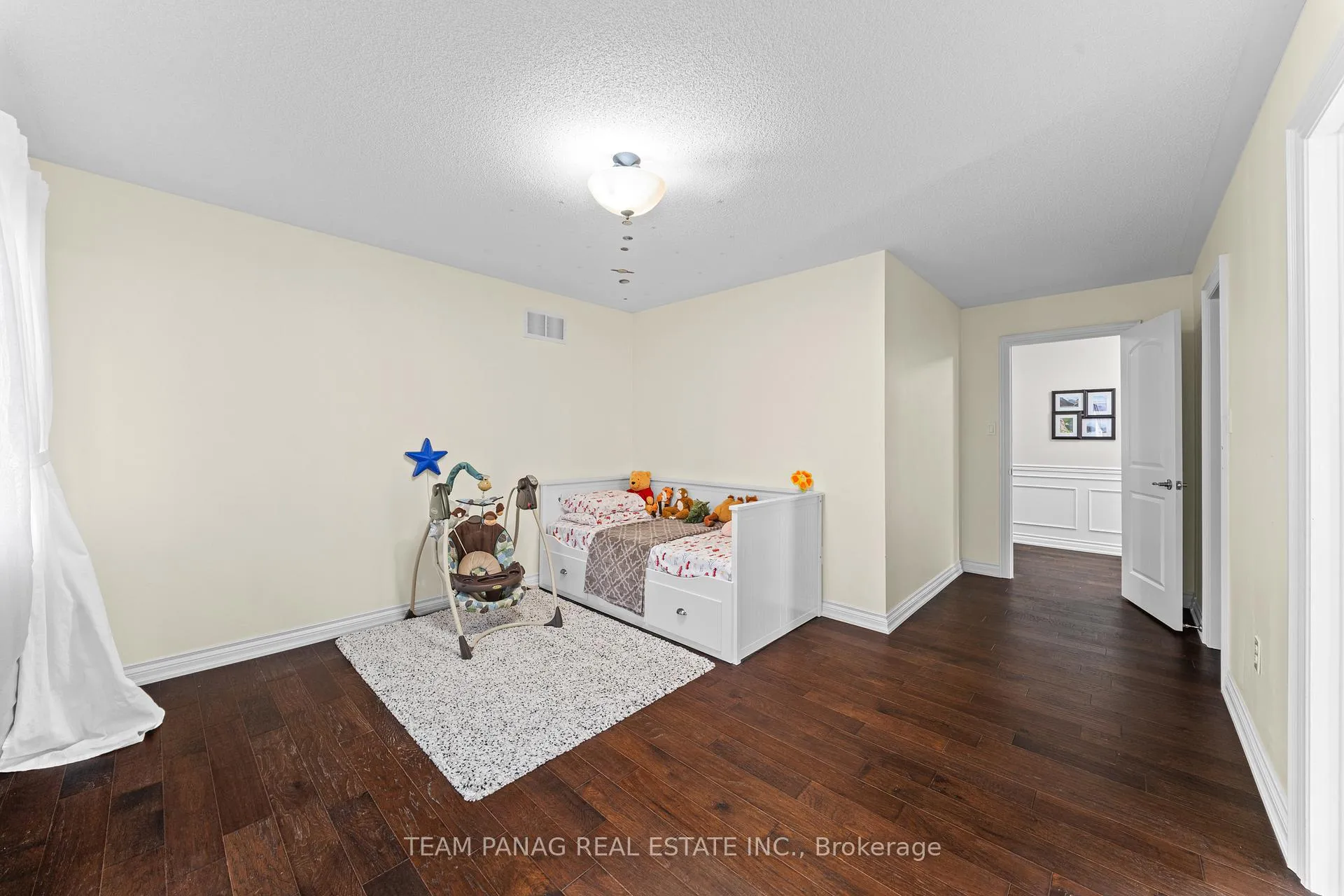 Photo 37 of 39 Dalmeny Drive, Brampton, Credit Valley — HOMEH
