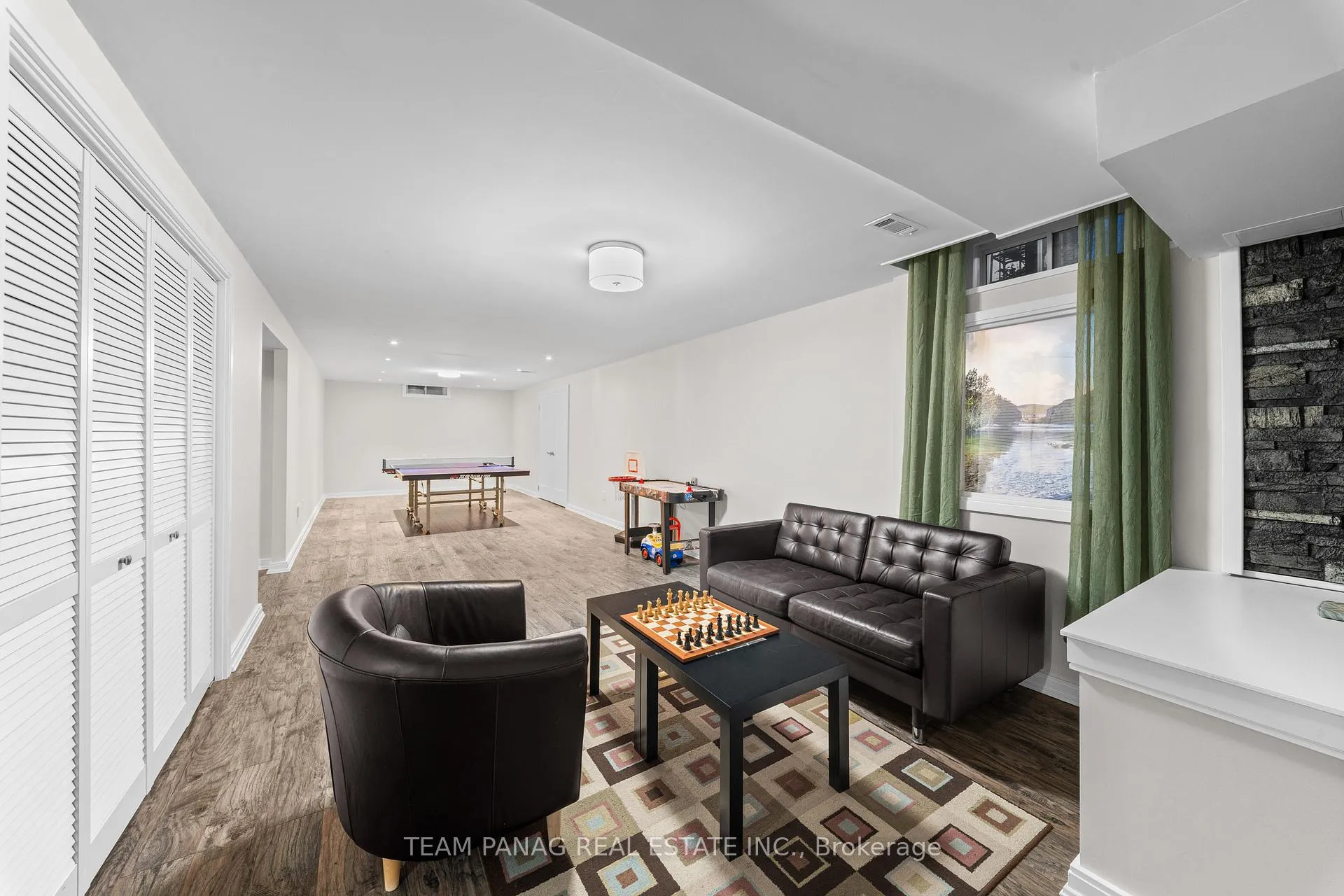 Photo 45 of 39 Dalmeny Drive, Brampton, Credit Valley — HOMEH