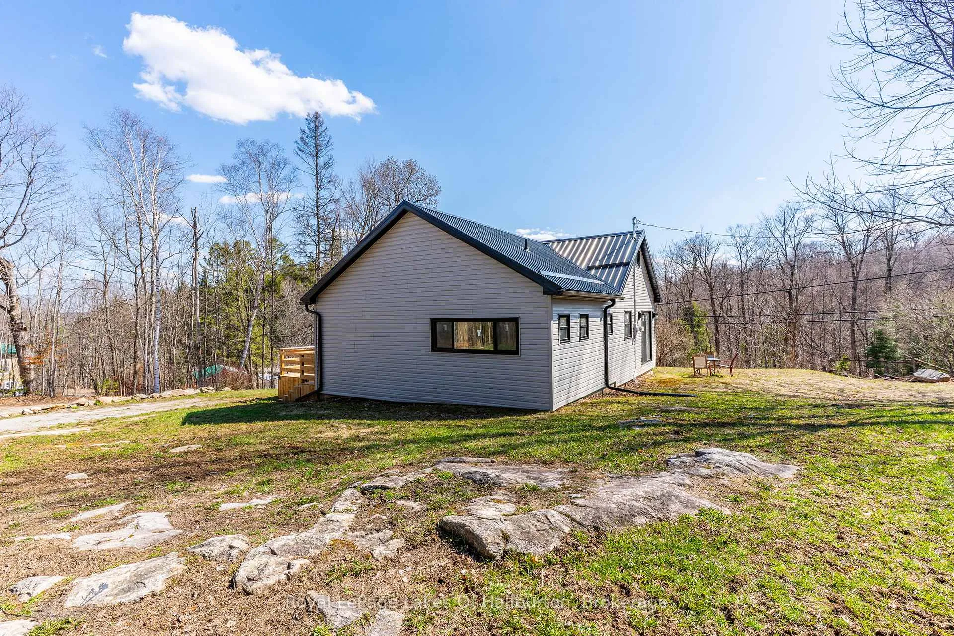 Photo 2 of 10531 County Road 503, Highlands East, Glamorgan — HOMEH