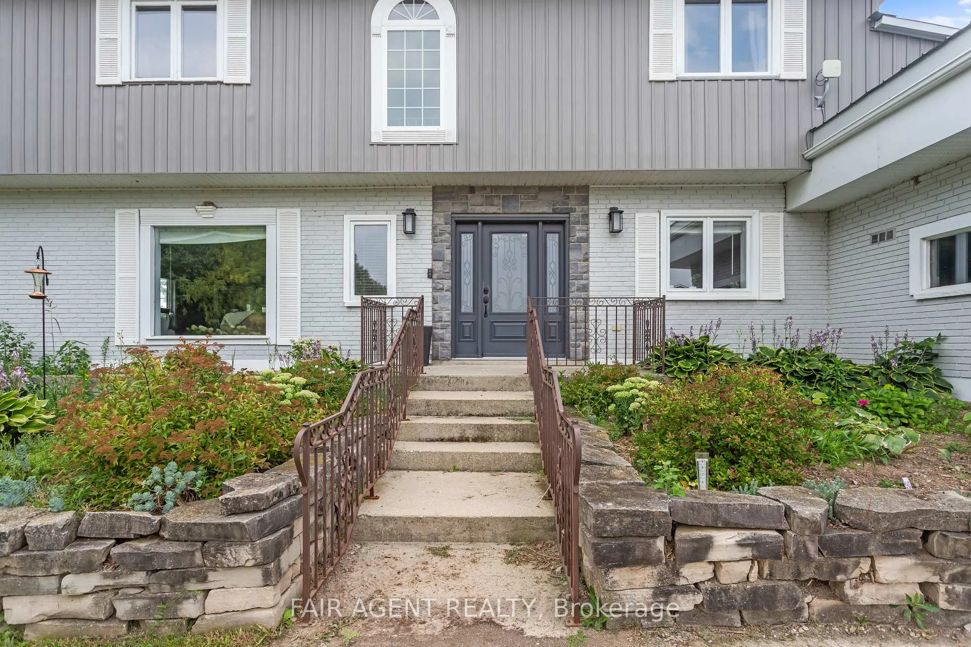 Photo 4 of 4484 Ausable Drive, North Middlesex, Rural North Middlesex — HOMEH