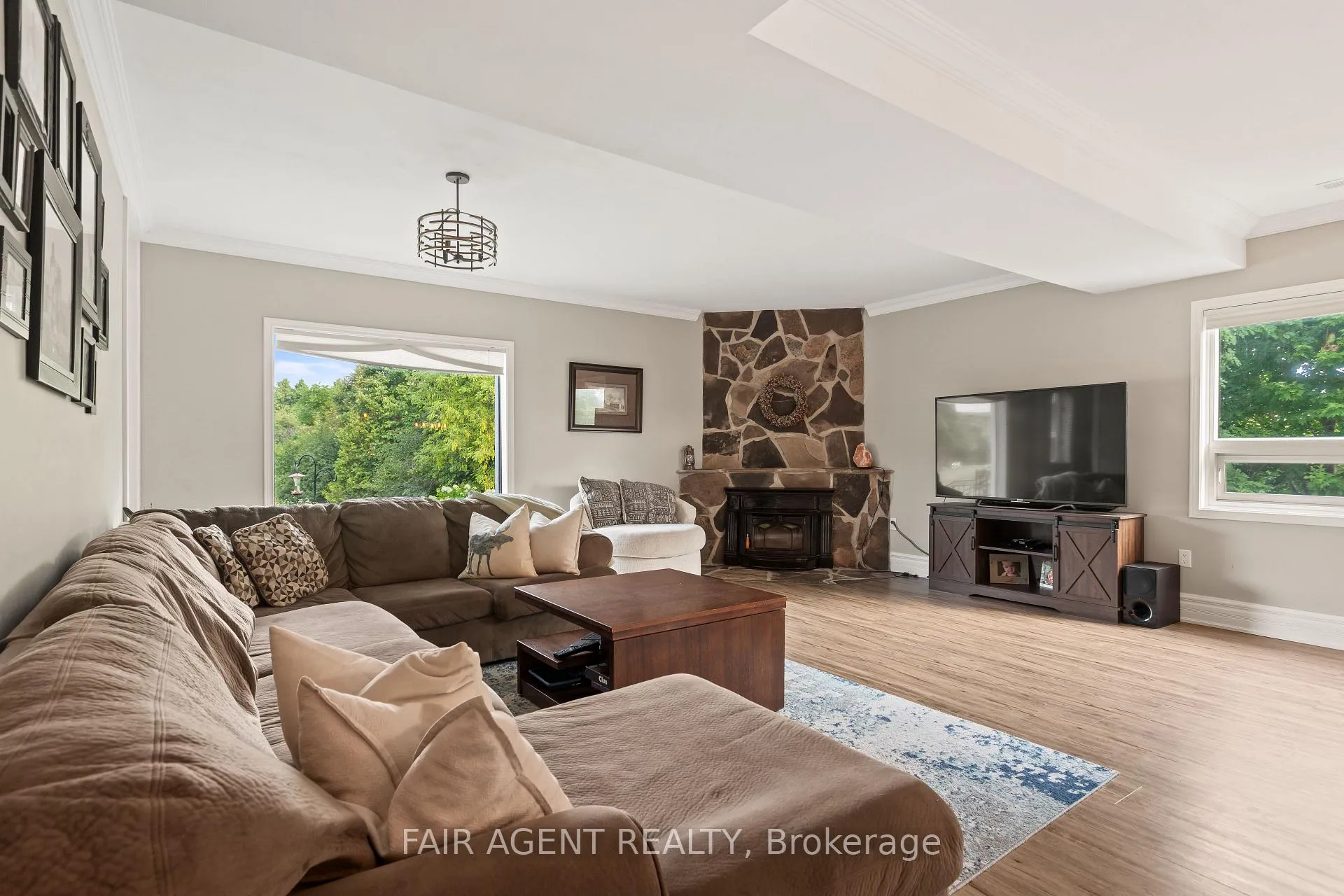 Photo 9 of 4484 Ausable Drive, North Middlesex, Rural North Middlesex — HOMEH