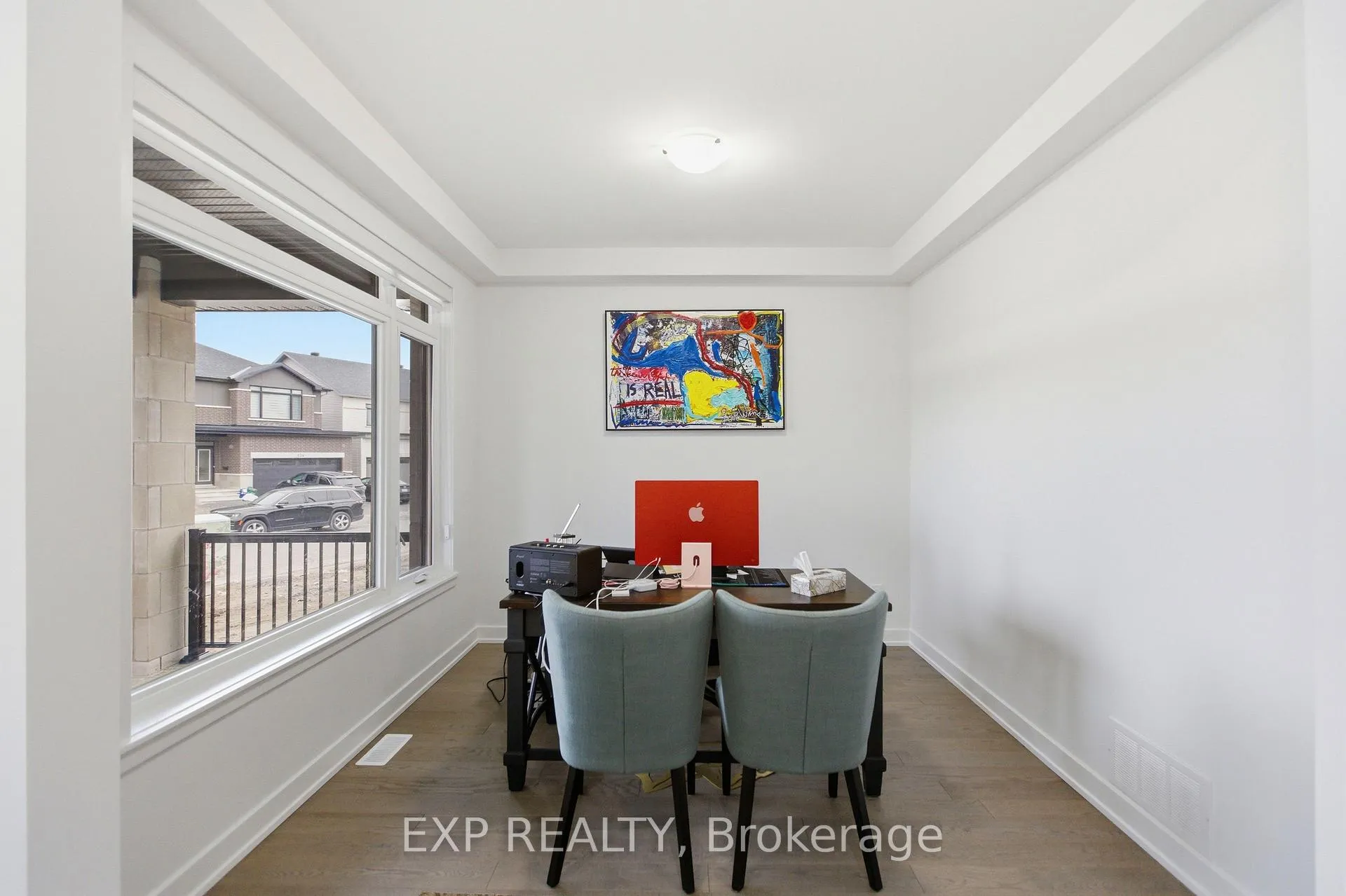 Photo 4 of 137 Shelleright Street, Ottawa, Kanata - Emerald Meadows/Trailwest — HOMEH