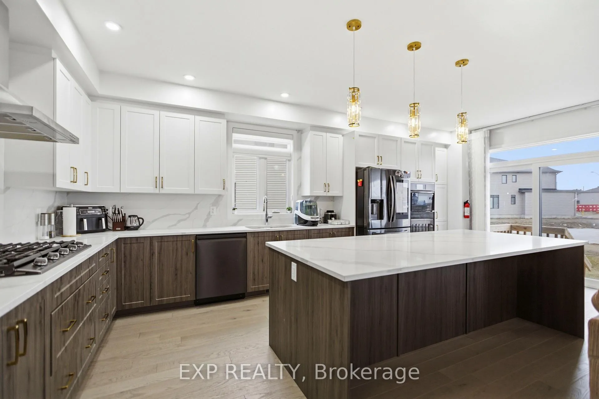 Photo 7 of 137 Shelleright Street, Ottawa, Kanata - Emerald Meadows/Trailwest — HOMEH