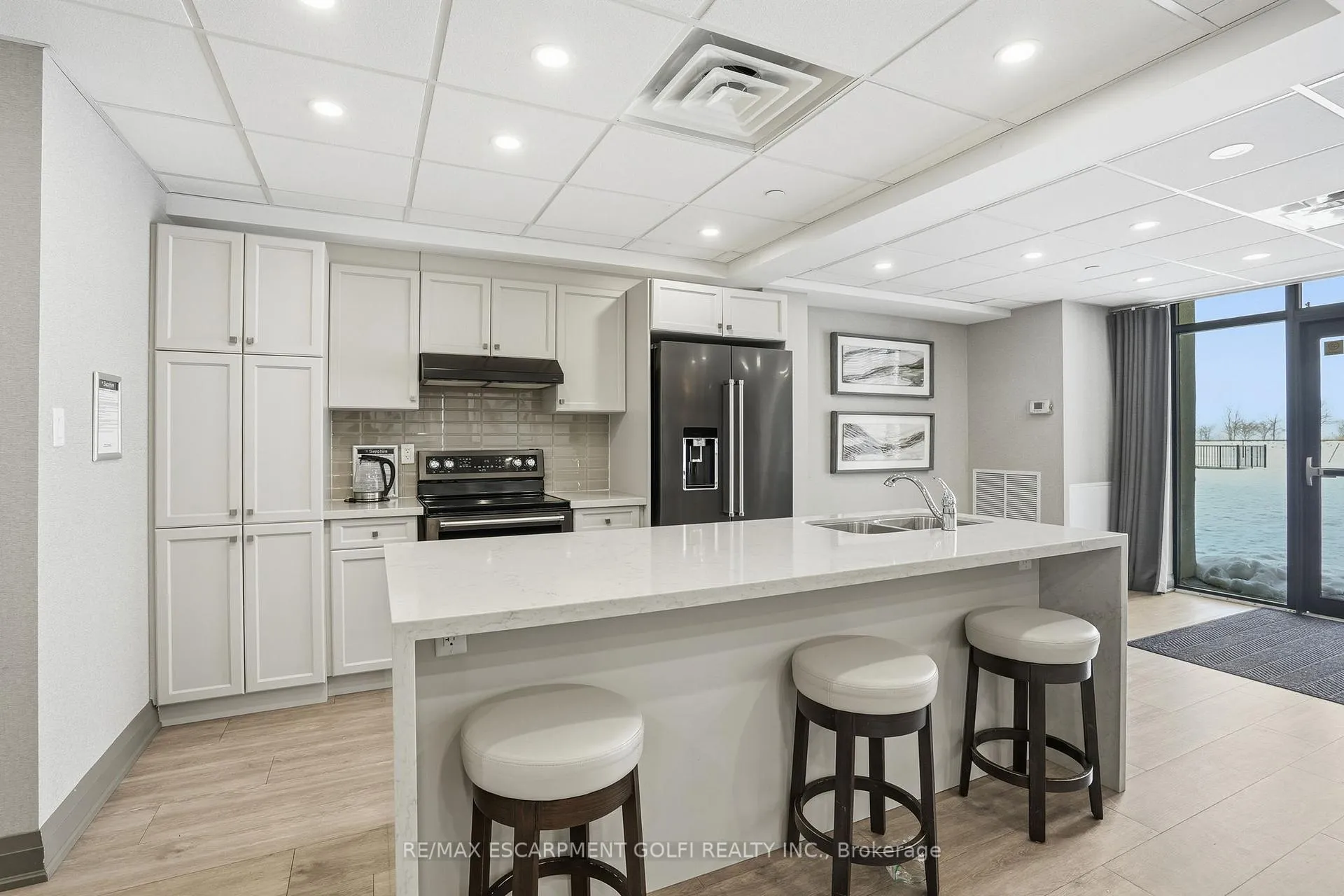 Photo 25 of Unit 104, 101 Shoreview Place, Hamilton, Lakeshore — HOMEH