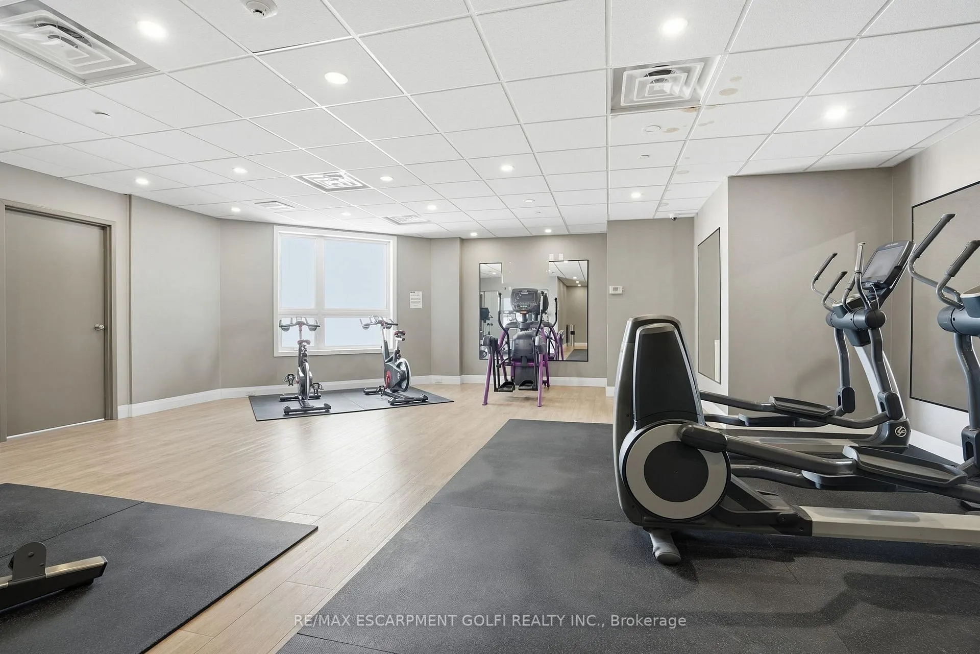 Photo 27 of Unit 104, 101 Shoreview Place, Hamilton, Lakeshore — HOMEH
