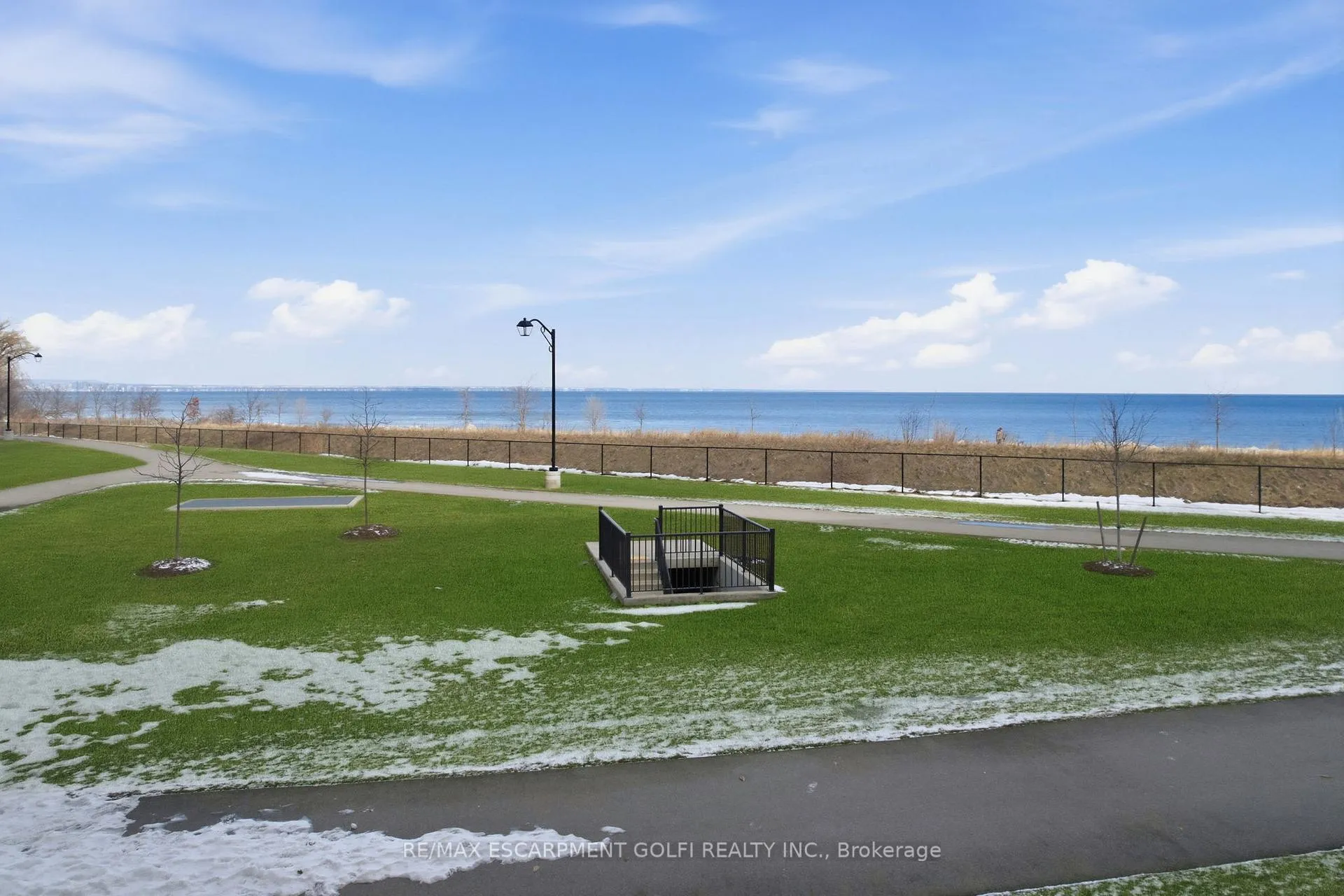 Photo 33 of Unit 104, 101 Shoreview Place, Hamilton, Lakeshore — HOMEH
