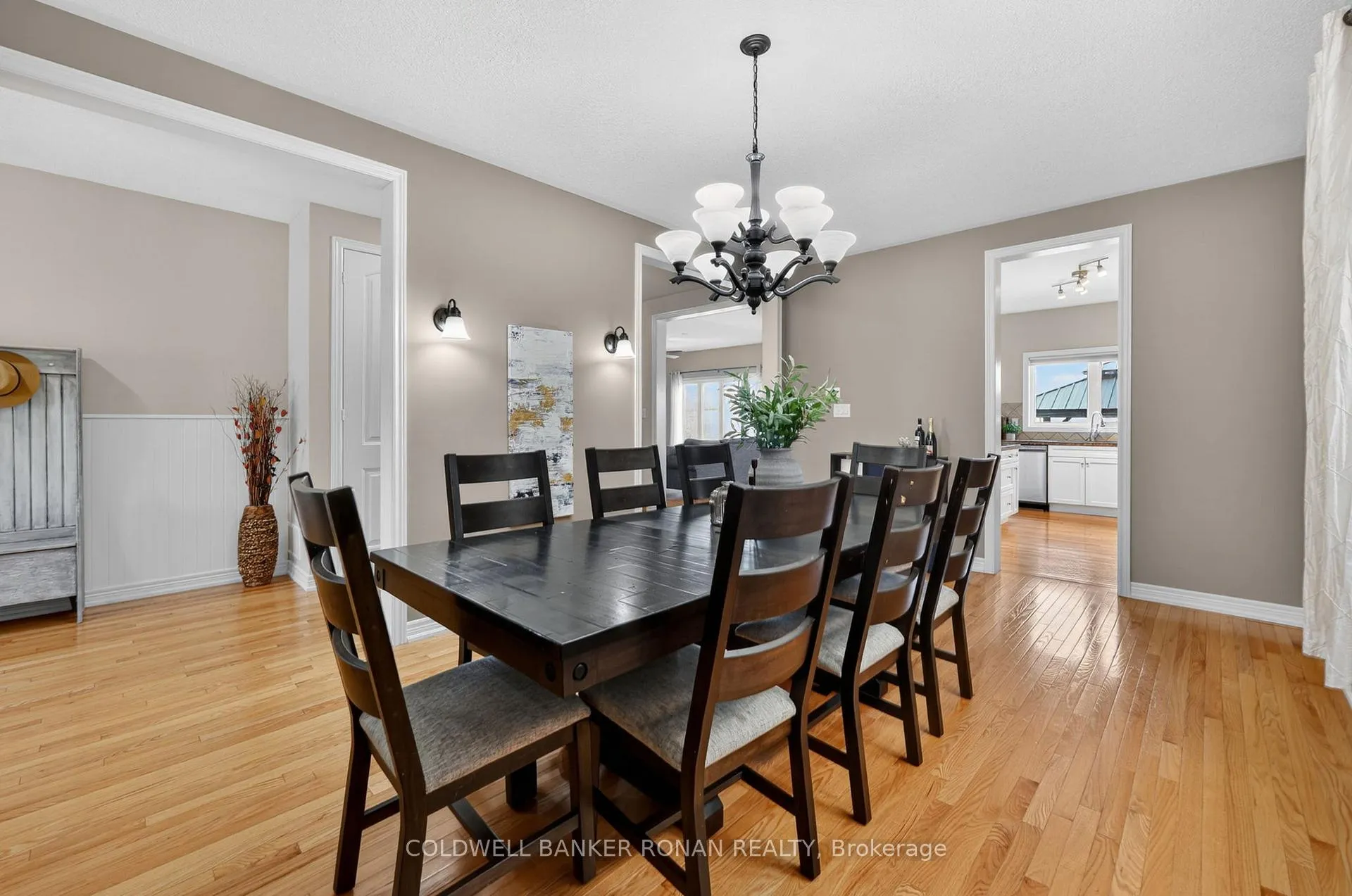 Photo 8 of 182 Shephard Avenue, New Tecumseth, Alliston — HOMEH