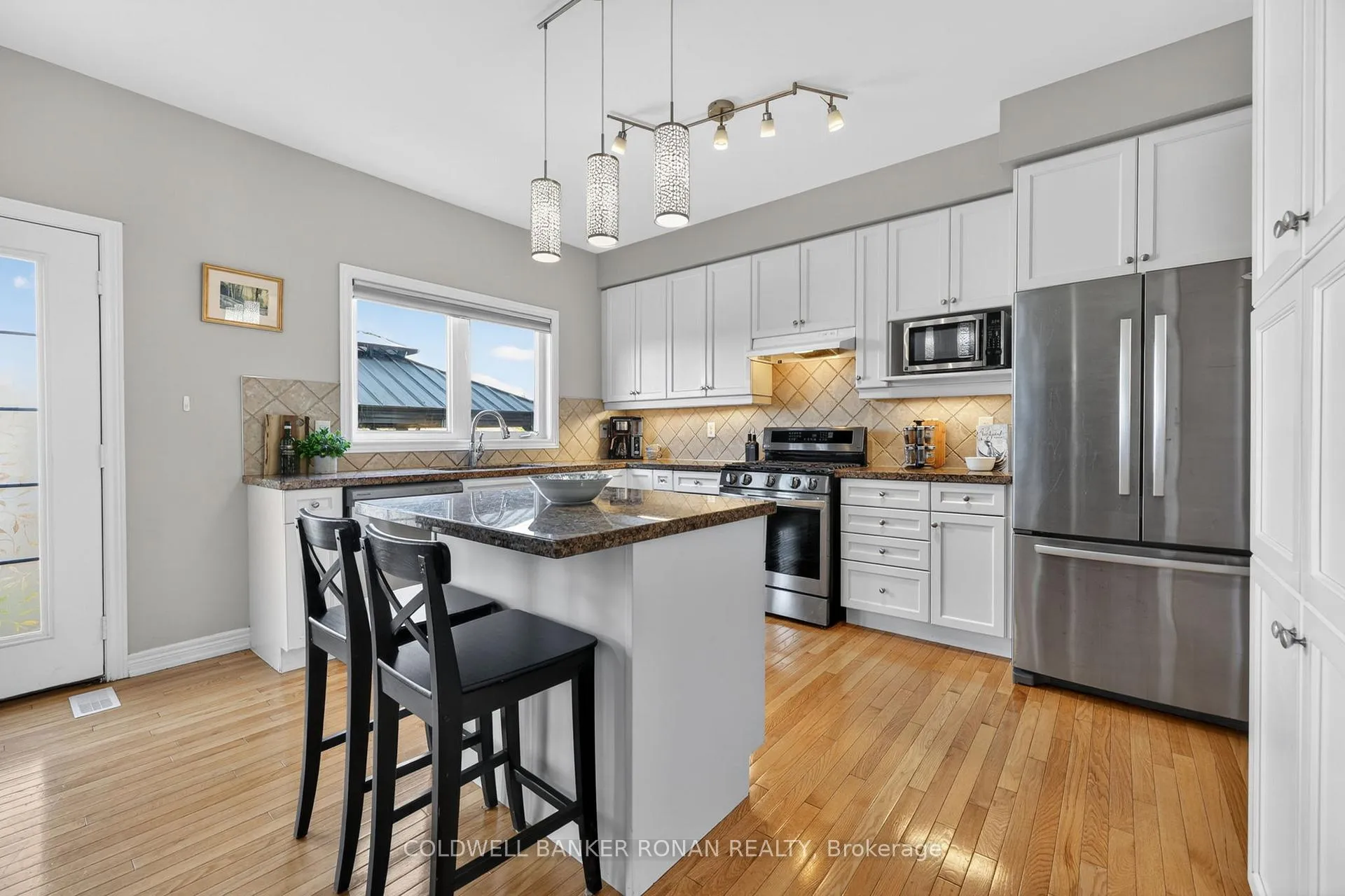Photo 11 of 182 Shephard Avenue, New Tecumseth, Alliston — HOMEH