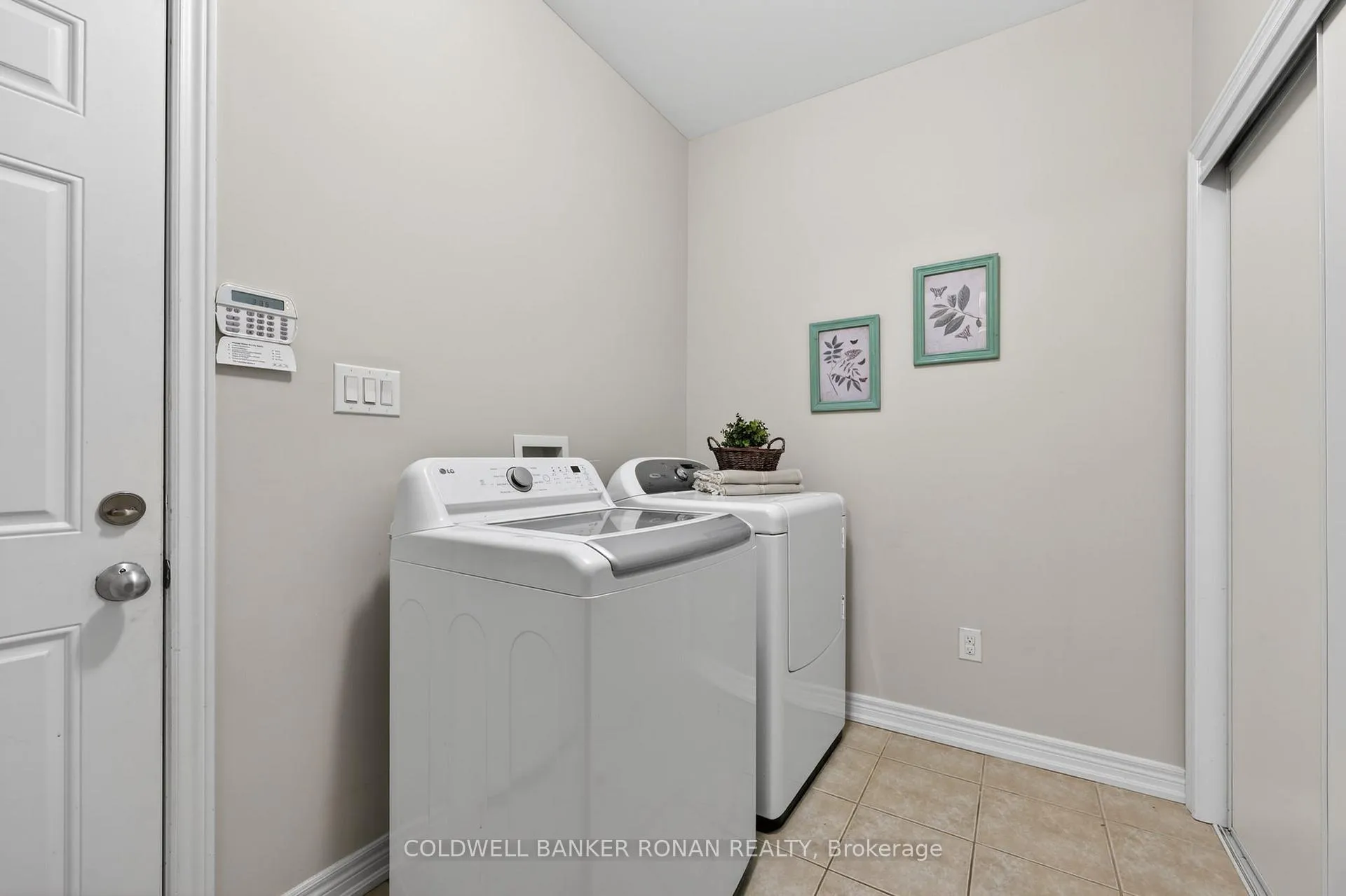 Photo 21 of 182 Shephard Avenue, New Tecumseth, Alliston — HOMEH