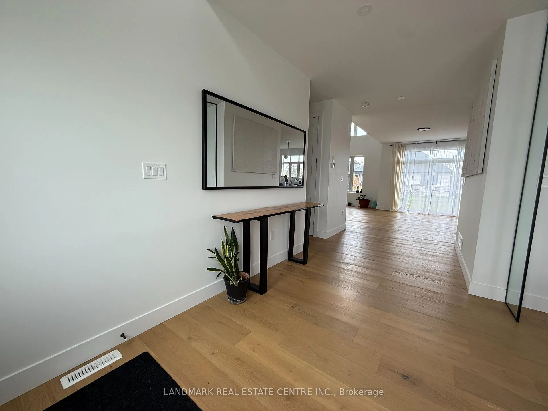 Photo 5 of 76 Hazelwood Pass, Thames Centre, Dorchester — HOMEH