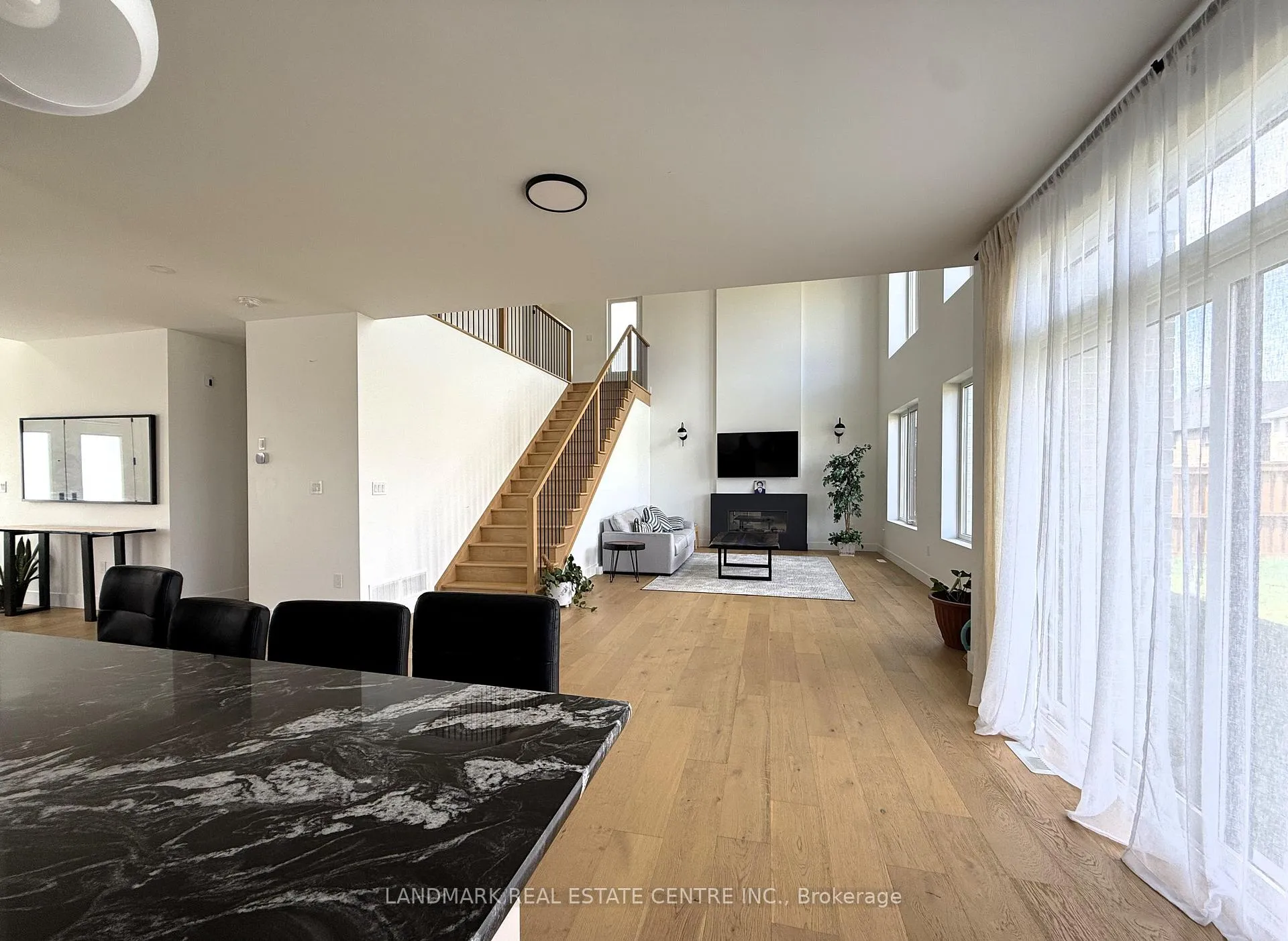 Photo 7 of 76 Hazelwood Pass, Thames Centre, Dorchester — HOMEH
