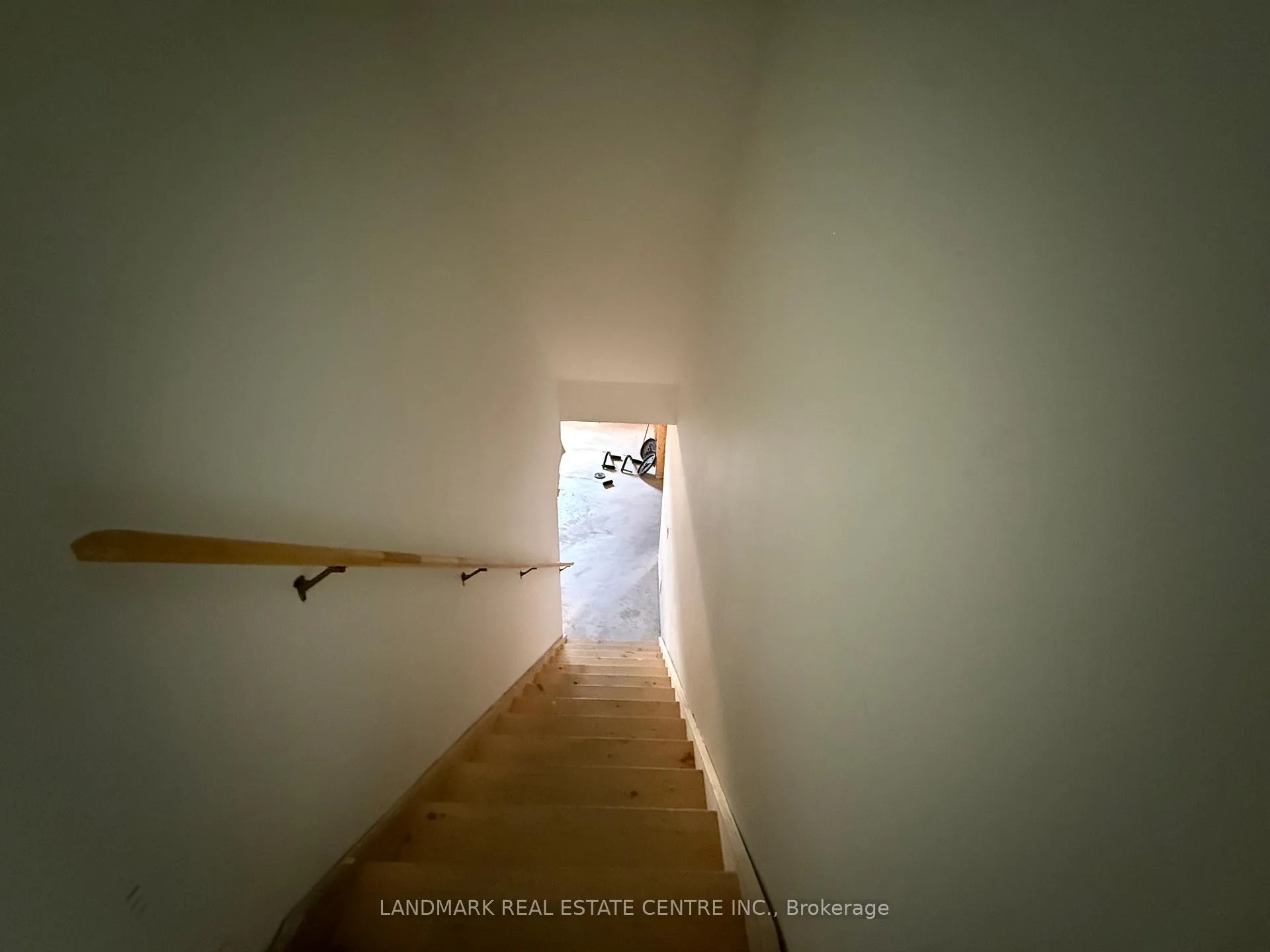 Photo 15 of 76 Hazelwood Pass, Thames Centre, Dorchester — HOMEH