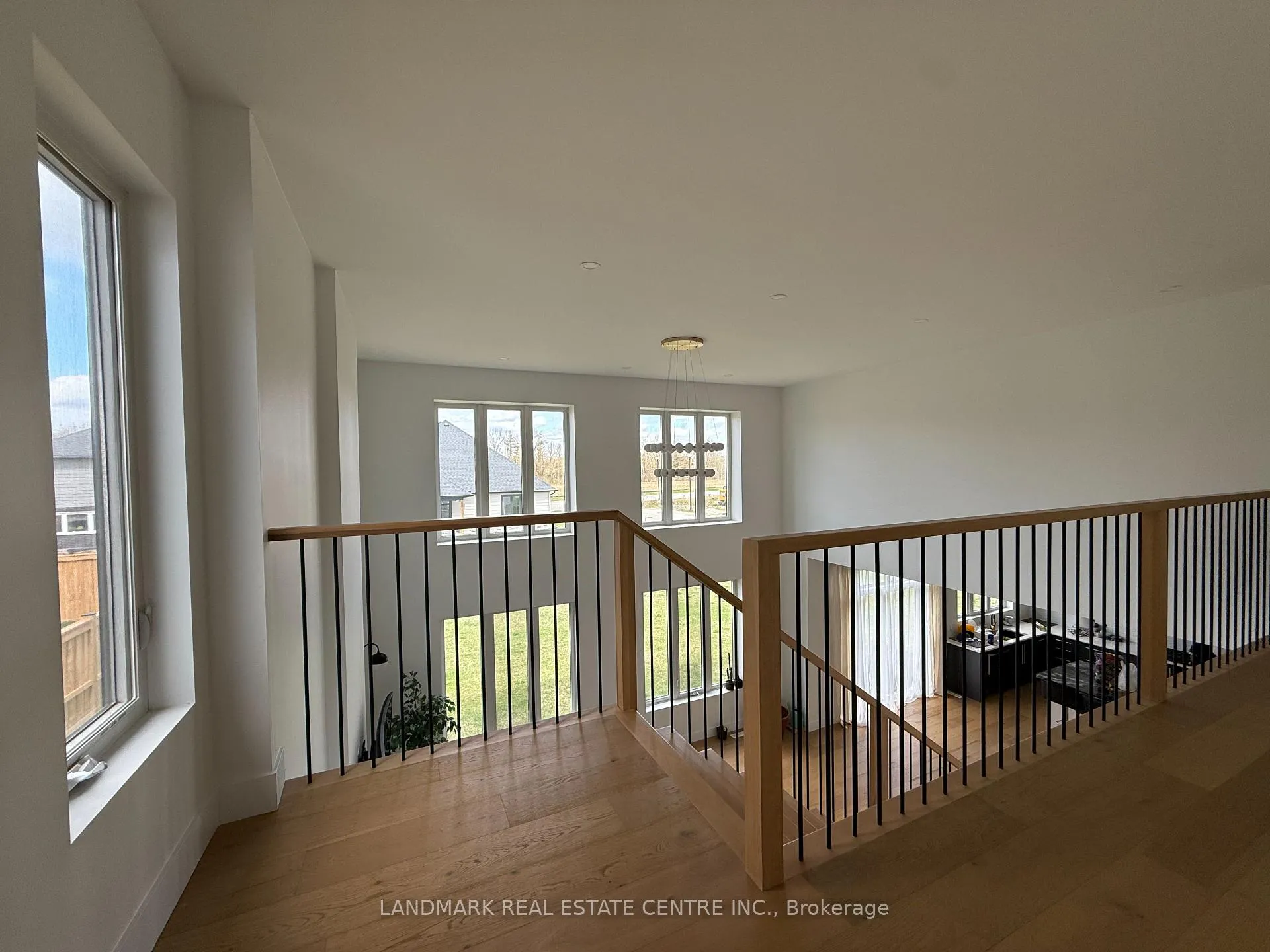 Photo 16 of 76 Hazelwood Pass, Thames Centre, Dorchester — HOMEH