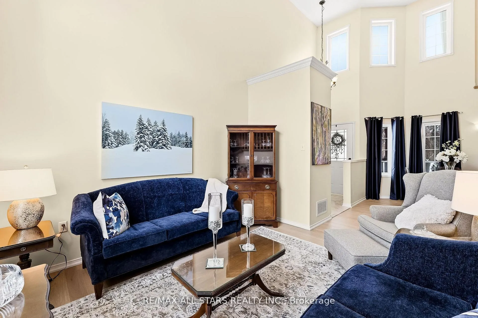 Photo 9 of 69 Matthewson Place, Whitby, Brooklin — HOMEH