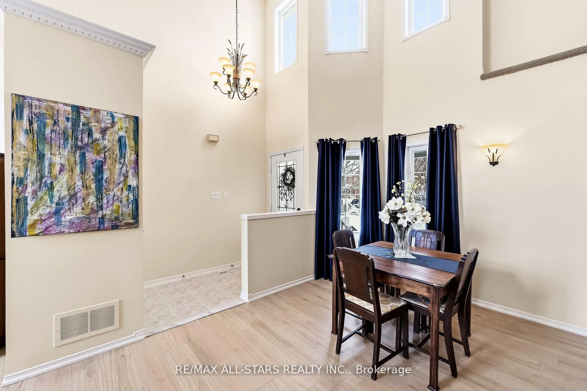 Photo 12 of 69 Matthewson Place, Whitby, Brooklin — HOMEH