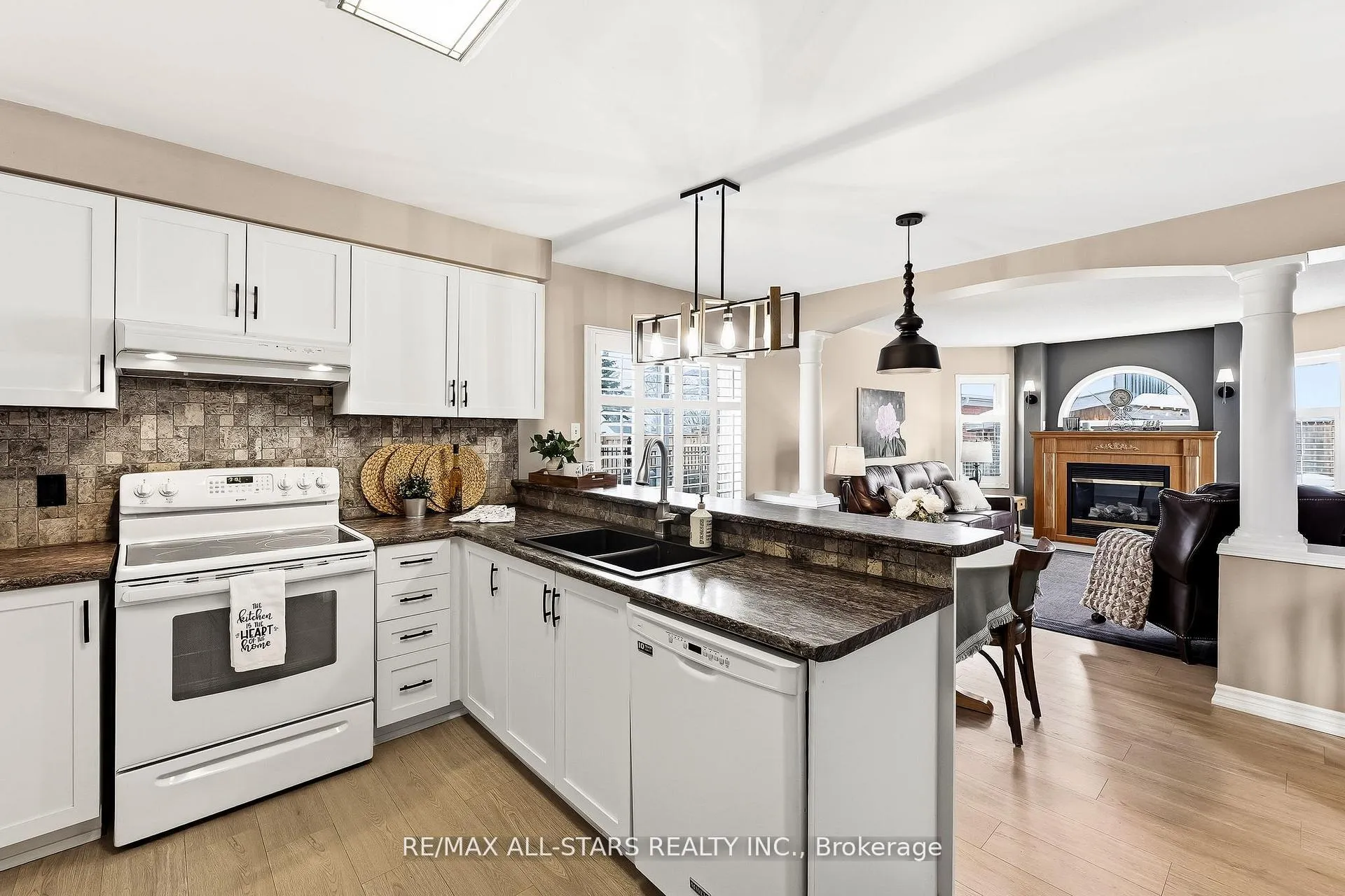 Photo 14 of 69 Matthewson Place, Whitby, Brooklin — HOMEH