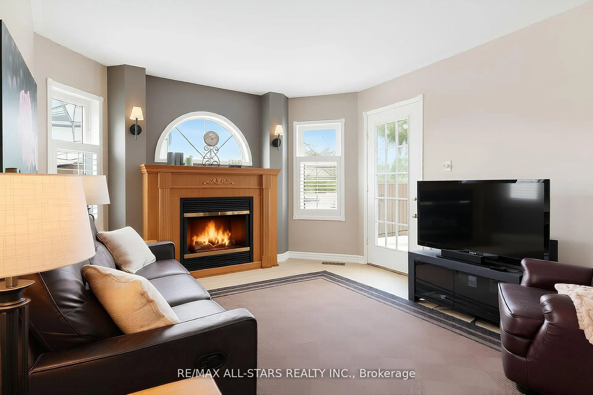 Photo 16 of 69 Matthewson Place, Whitby, Brooklin — HOMEH